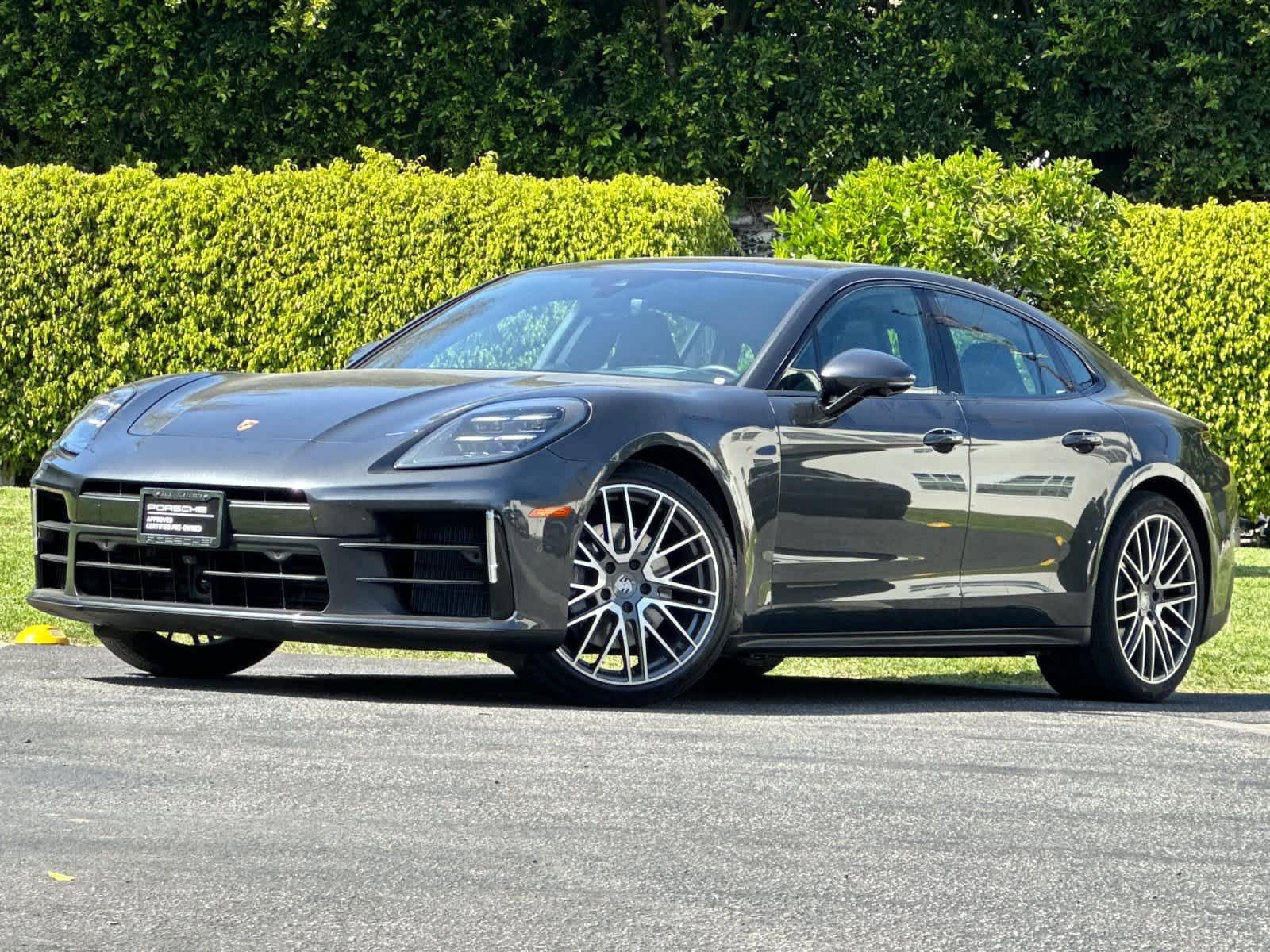 Thumbnail: 2024 Porsche Panamera - 1