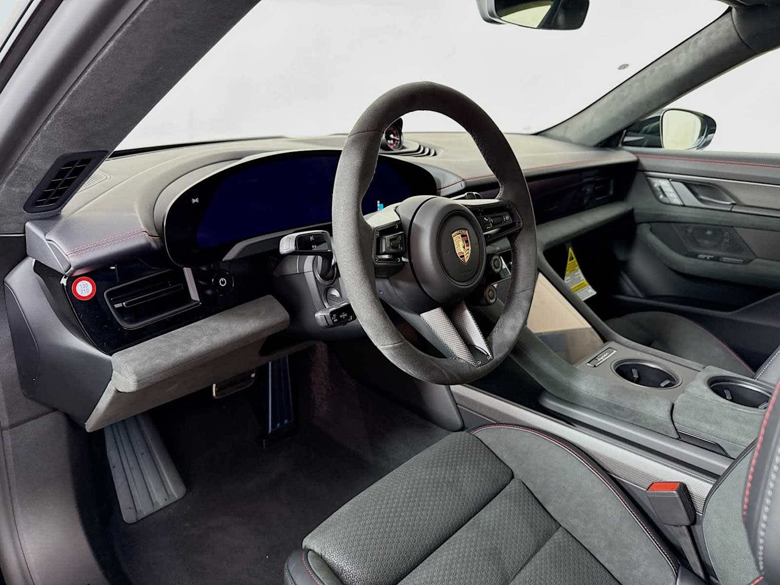 Thumbnail: 2026 Porsche Taycan - 4