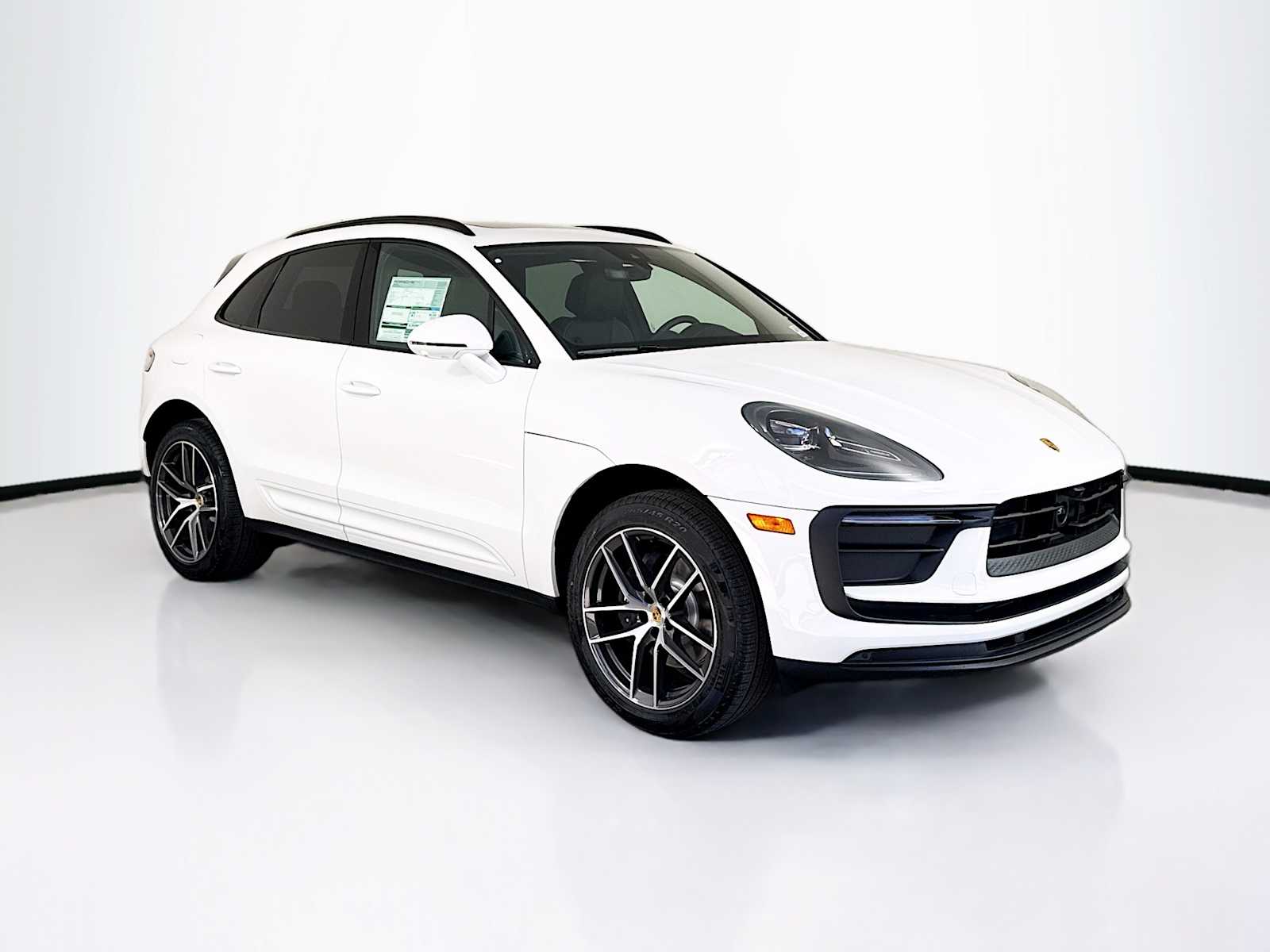 Thumbnail: 2026 Porsche Macan - 7