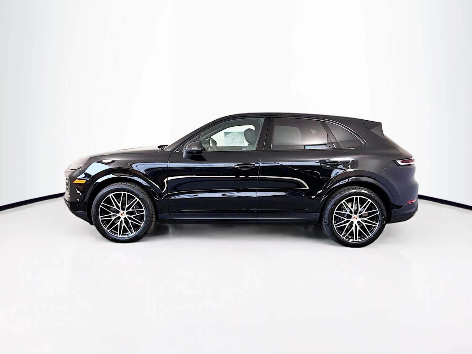 Thumbnail: 2025 Porsche Cayenne - 2