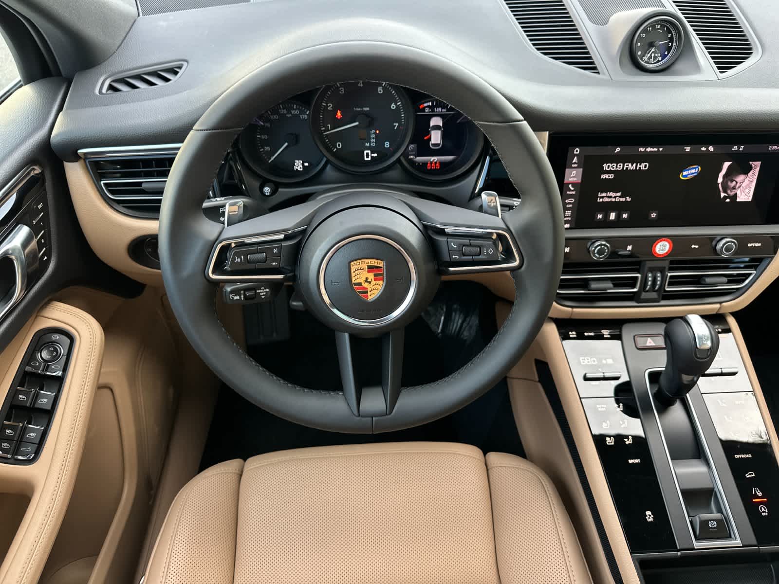 Thumbnail: 2026 Porsche Macan - 15