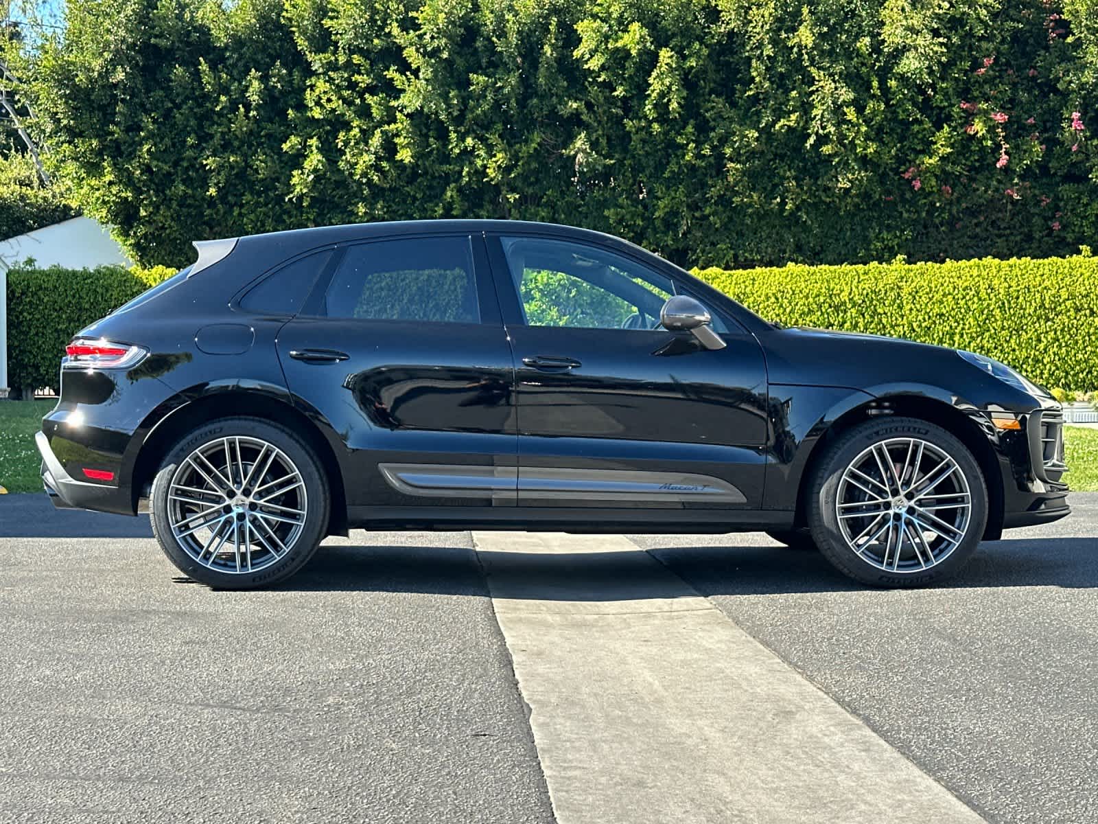 Thumbnail: 2026 Porsche Macan - 9