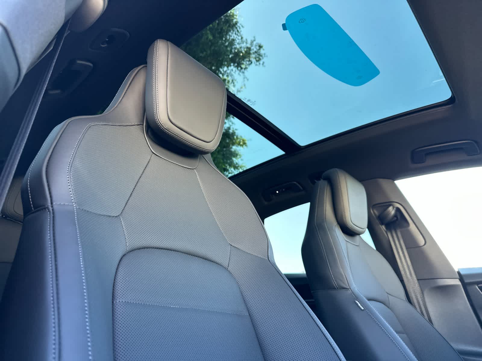 Thumbnail: 2026 Porsche Macan - 18