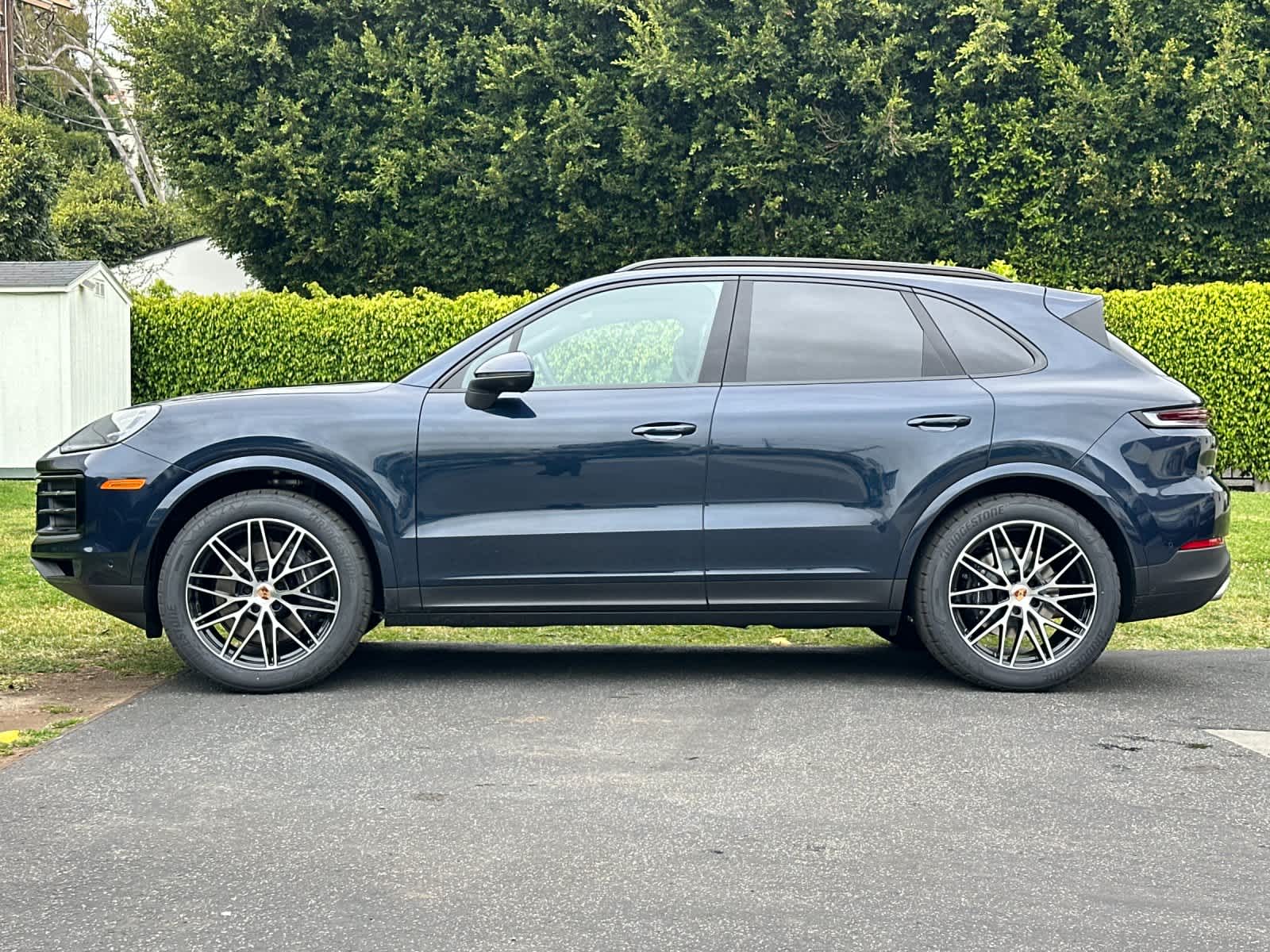 Thumbnail: 2026 Porsche Cayenne - 2