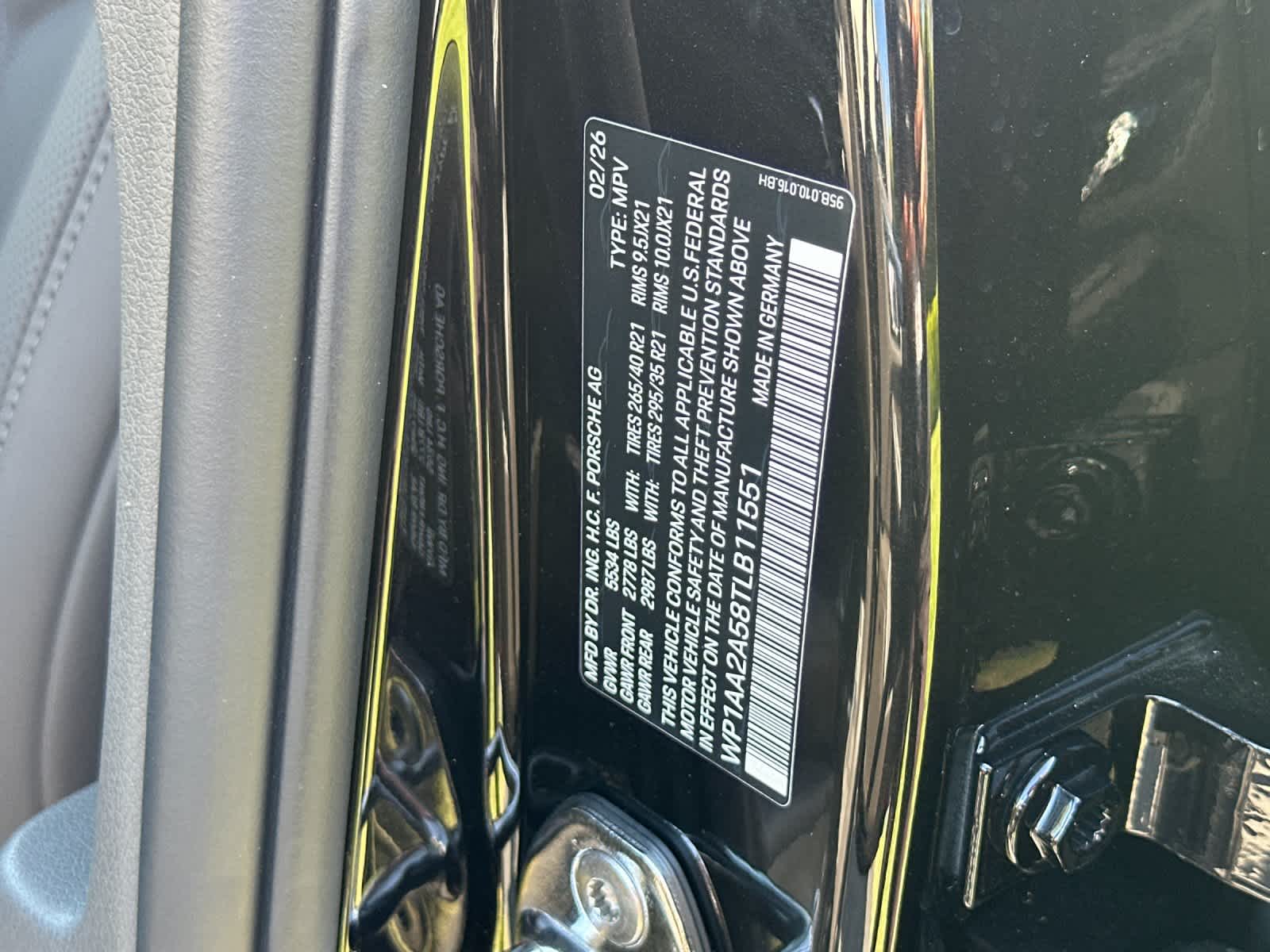 Thumbnail: 2026 Porsche Macan - 33