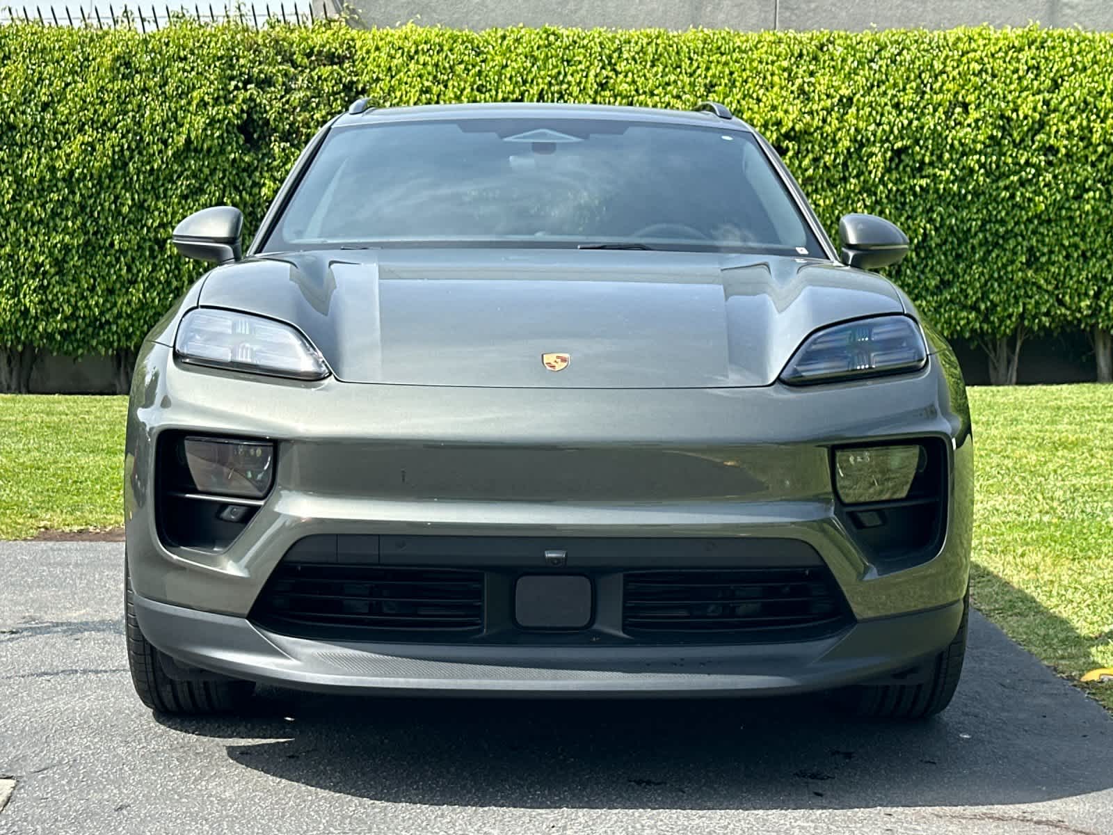 Thumbnail: 2026 Porsche Macan - 11