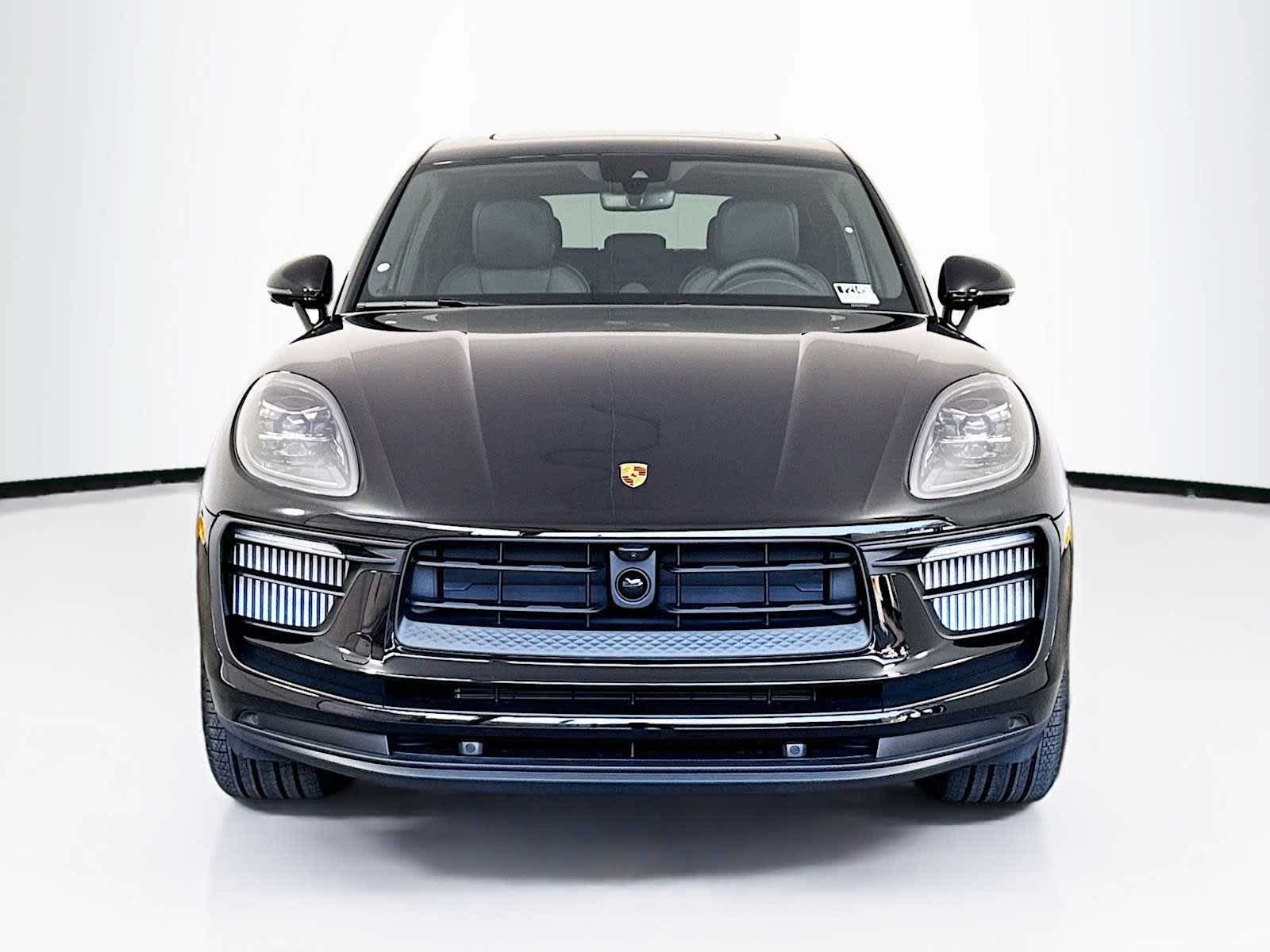 Thumbnail: 2025 Porsche Macan - 6