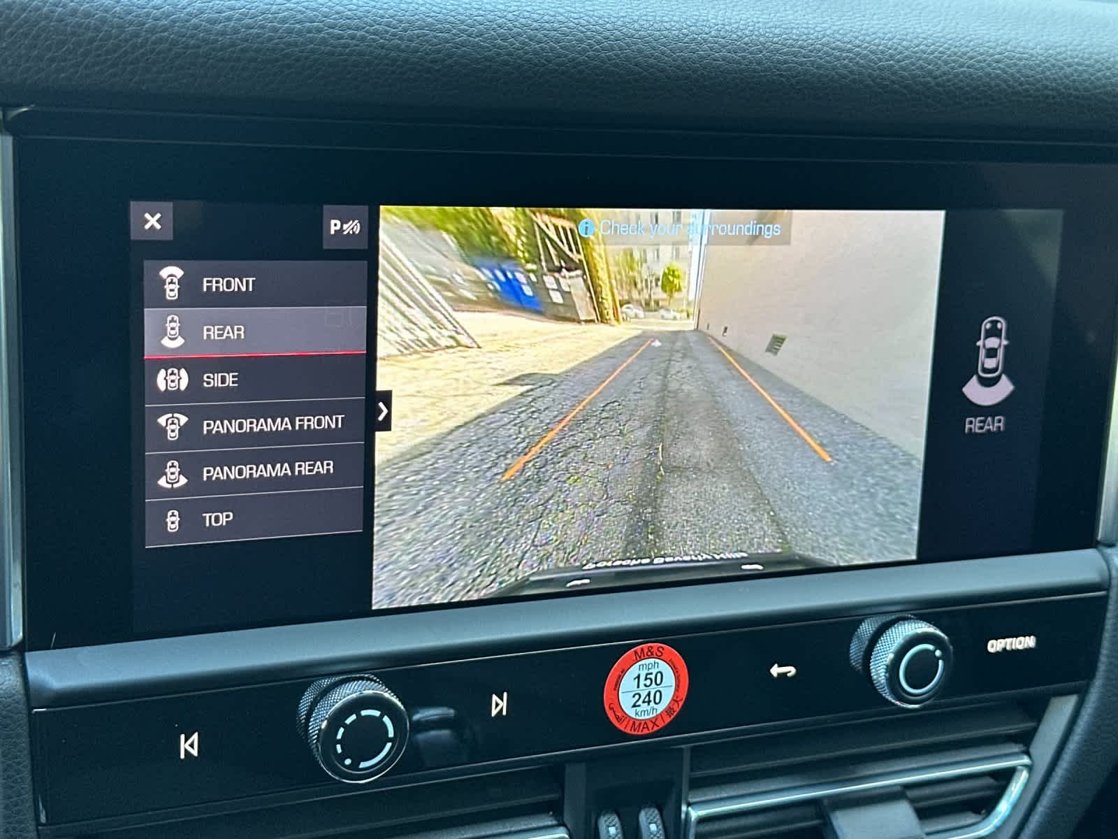 Thumbnail: 2025 Porsche Macan - 22