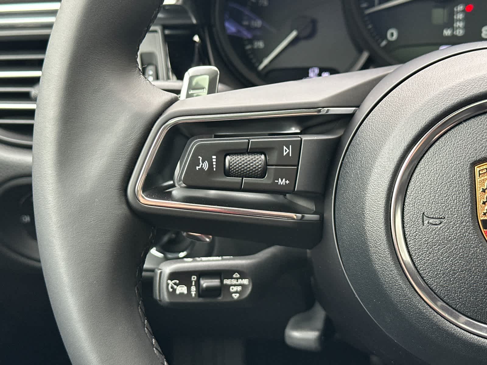 Thumbnail: 2026 Porsche Macan - 26