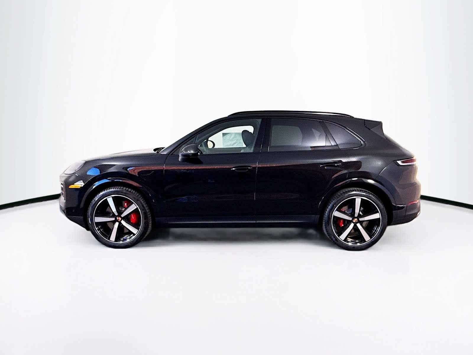 Thumbnail: 2026 Porsche Cayenne - 2