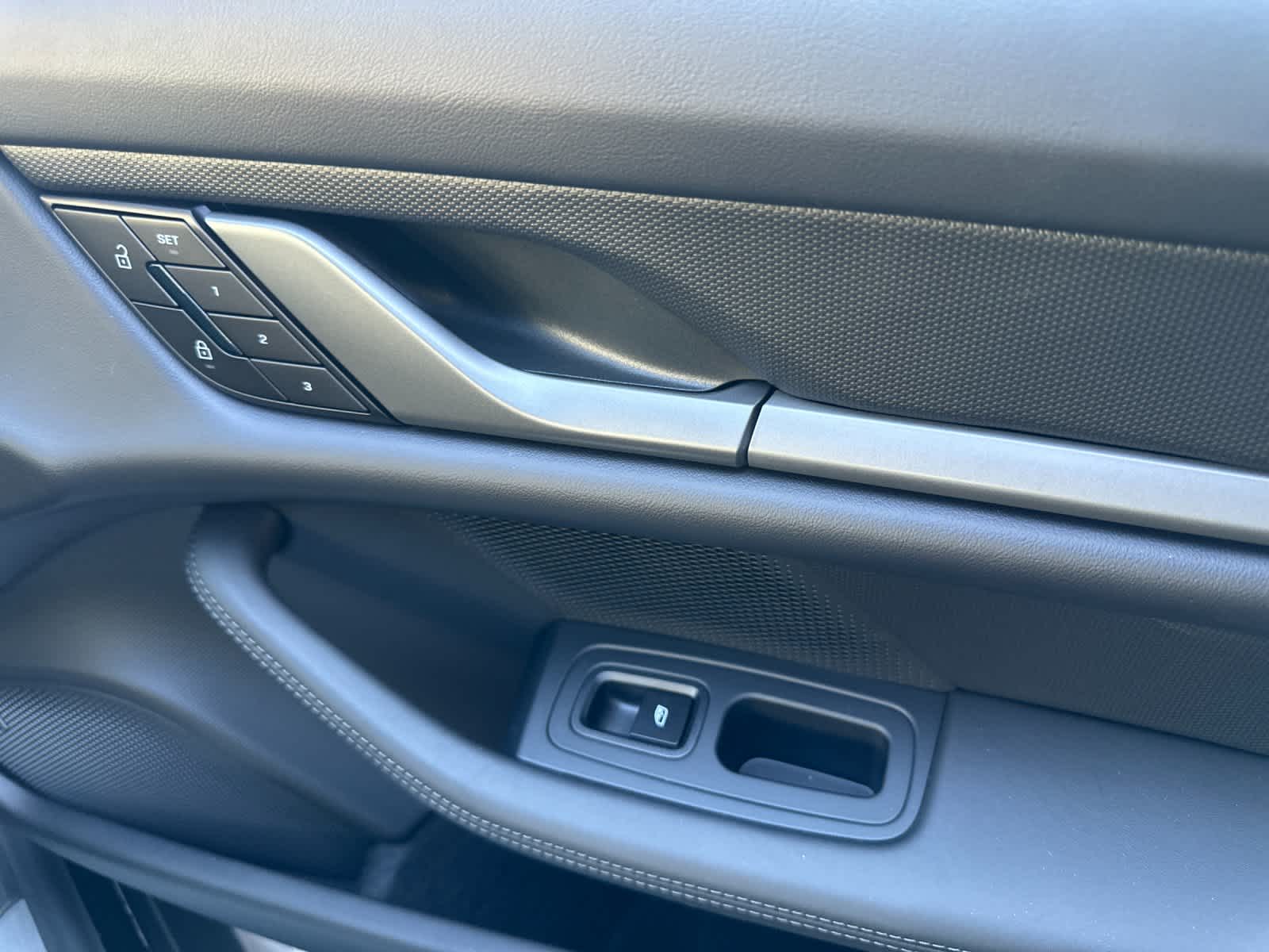 Thumbnail: 2026 Porsche Taycan - 18