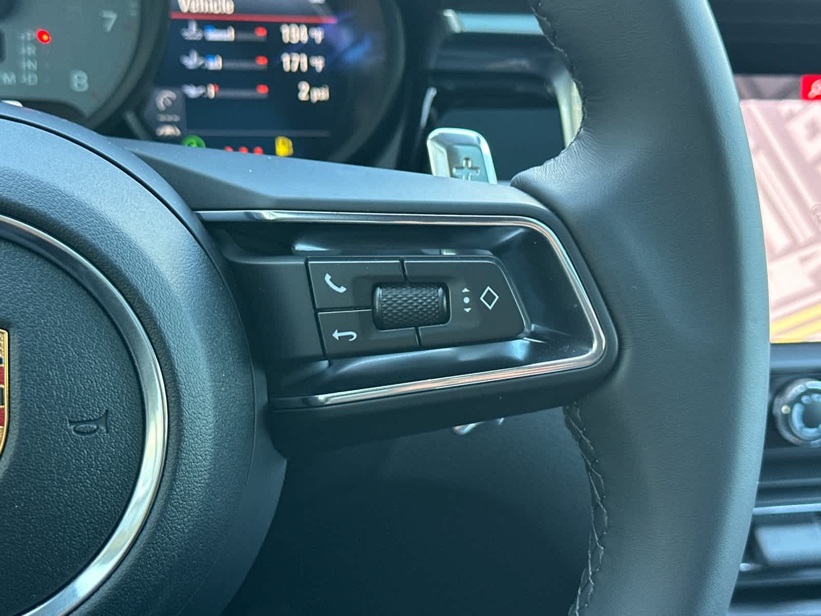 Thumbnail: 2026 Porsche Macan - 28