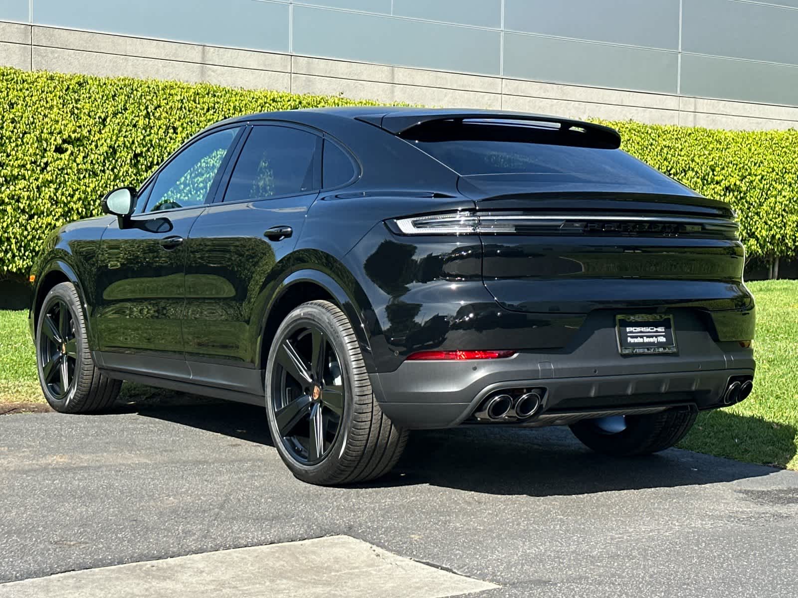 Thumbnail: 2026 Porsche Cayenne - 3