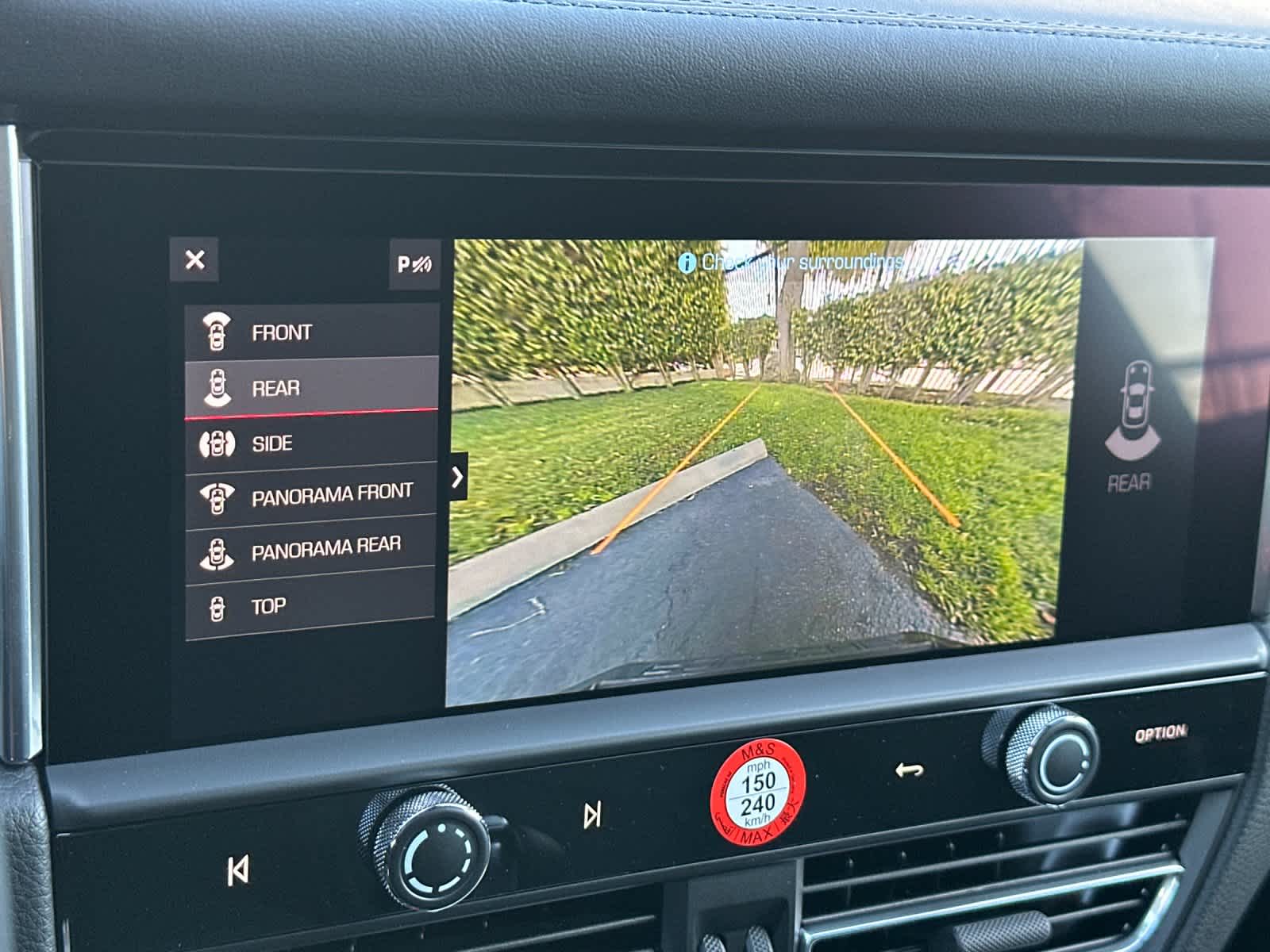 Thumbnail: 2026 Porsche Macan - 22