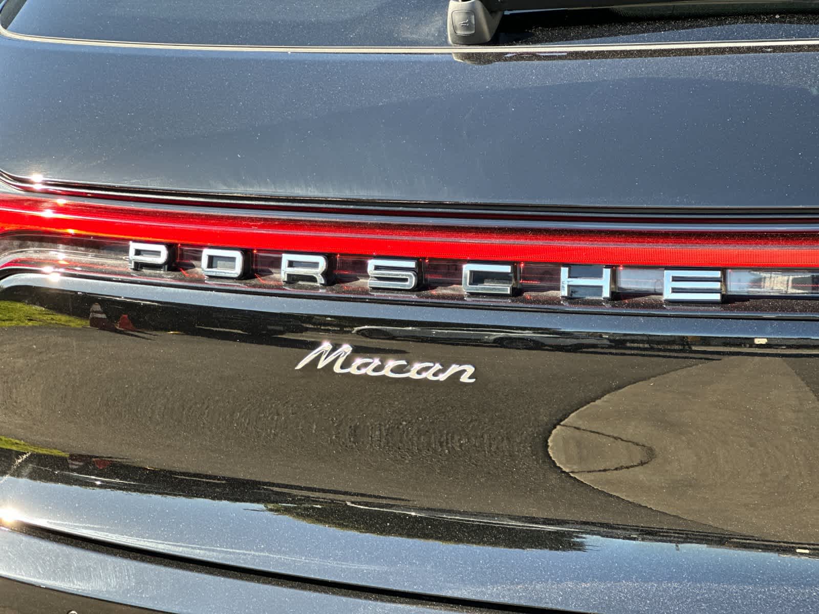 Thumbnail: 2025 Porsche Macan - 32