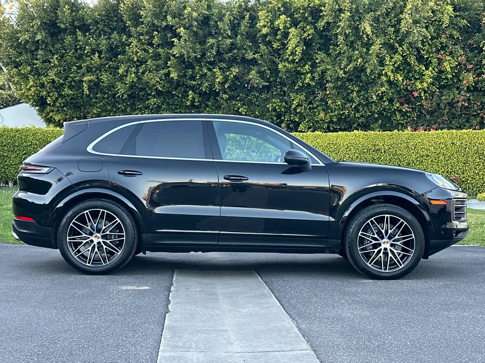 Thumbnail: 2025 Porsche Cayenne - 9