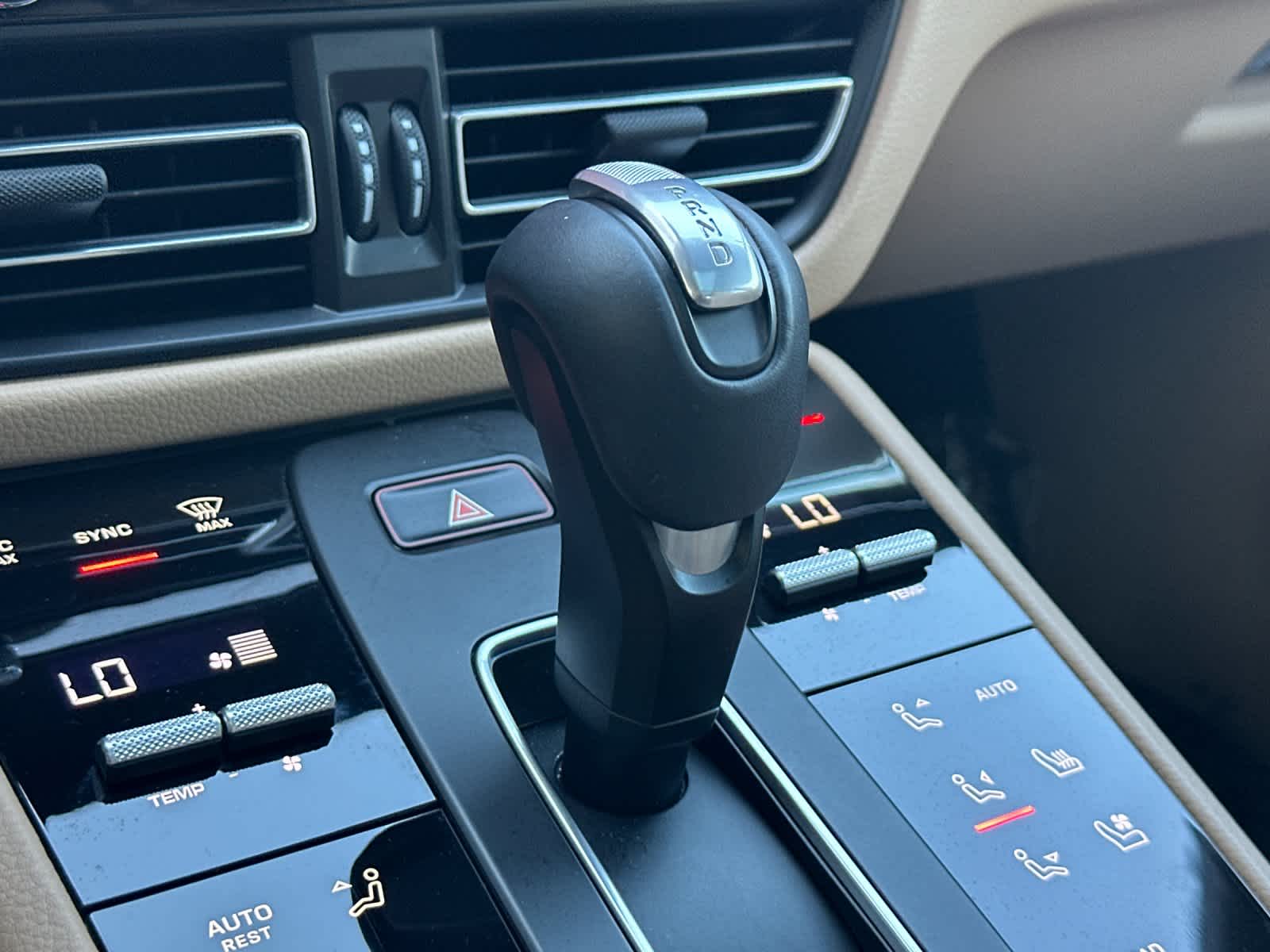 Thumbnail: 2025 Porsche Macan - 24