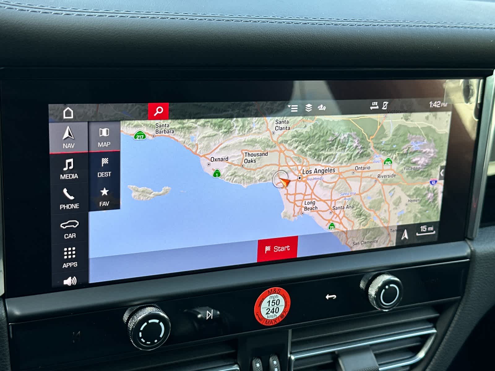 Thumbnail: 2025 Porsche Macan - 21