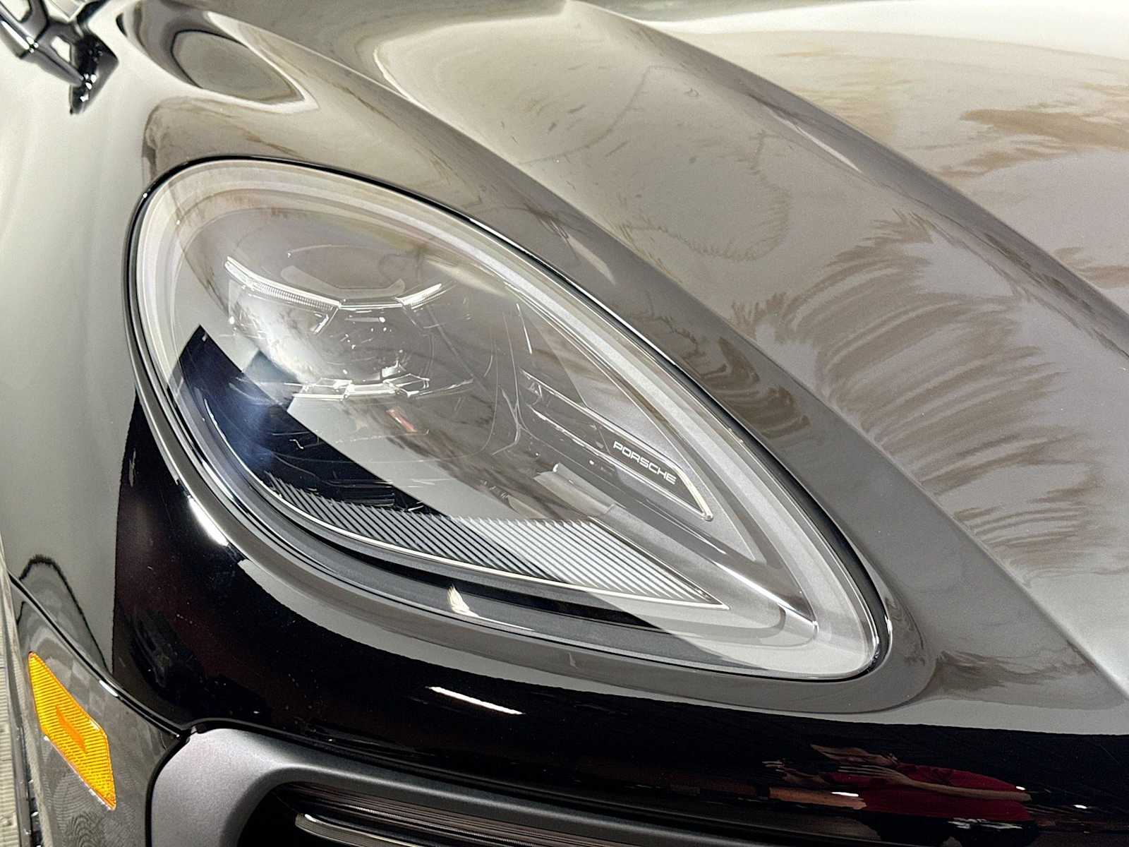 Thumbnail: 2025 Porsche Macan - 28