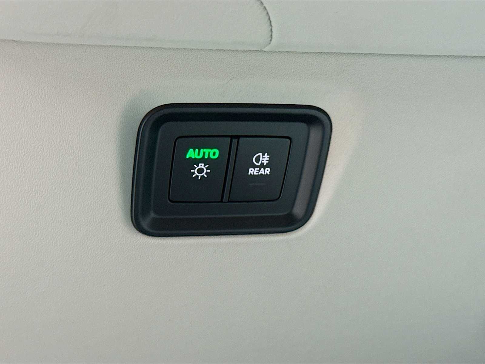 Thumbnail: 2025 Porsche Cayenne - 11