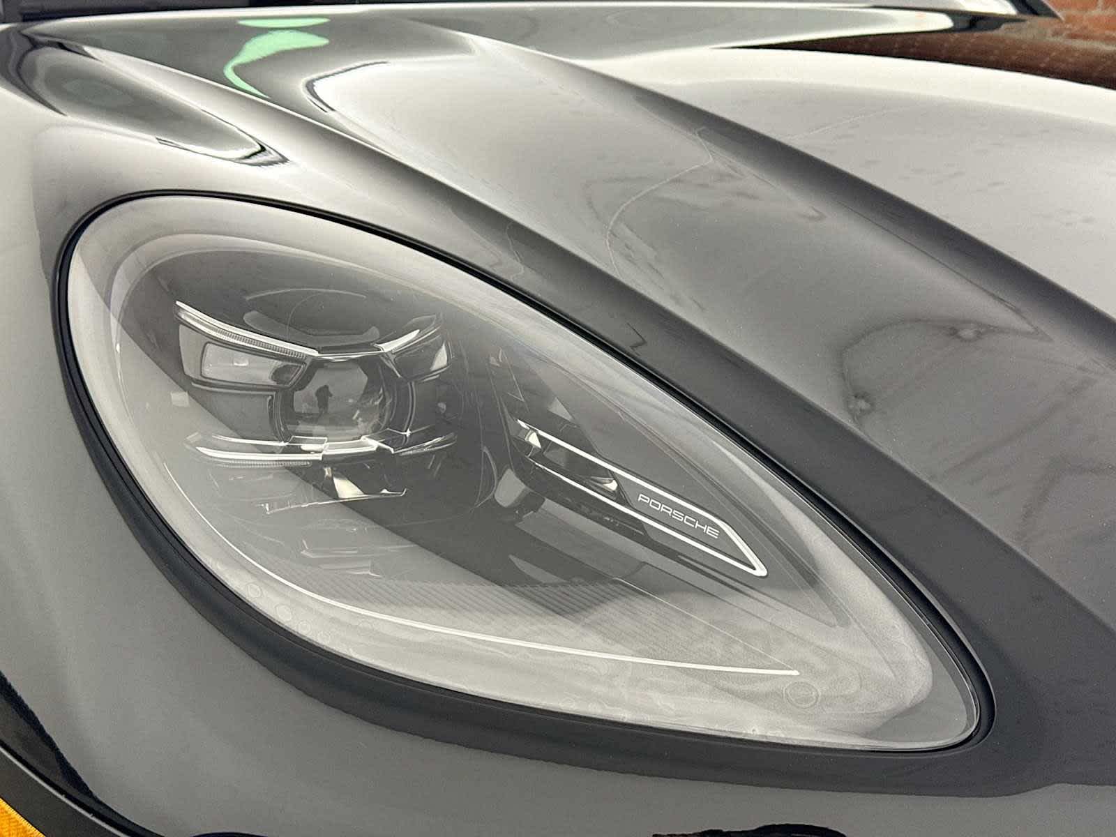 Thumbnail: 2026 Porsche Macan - 28