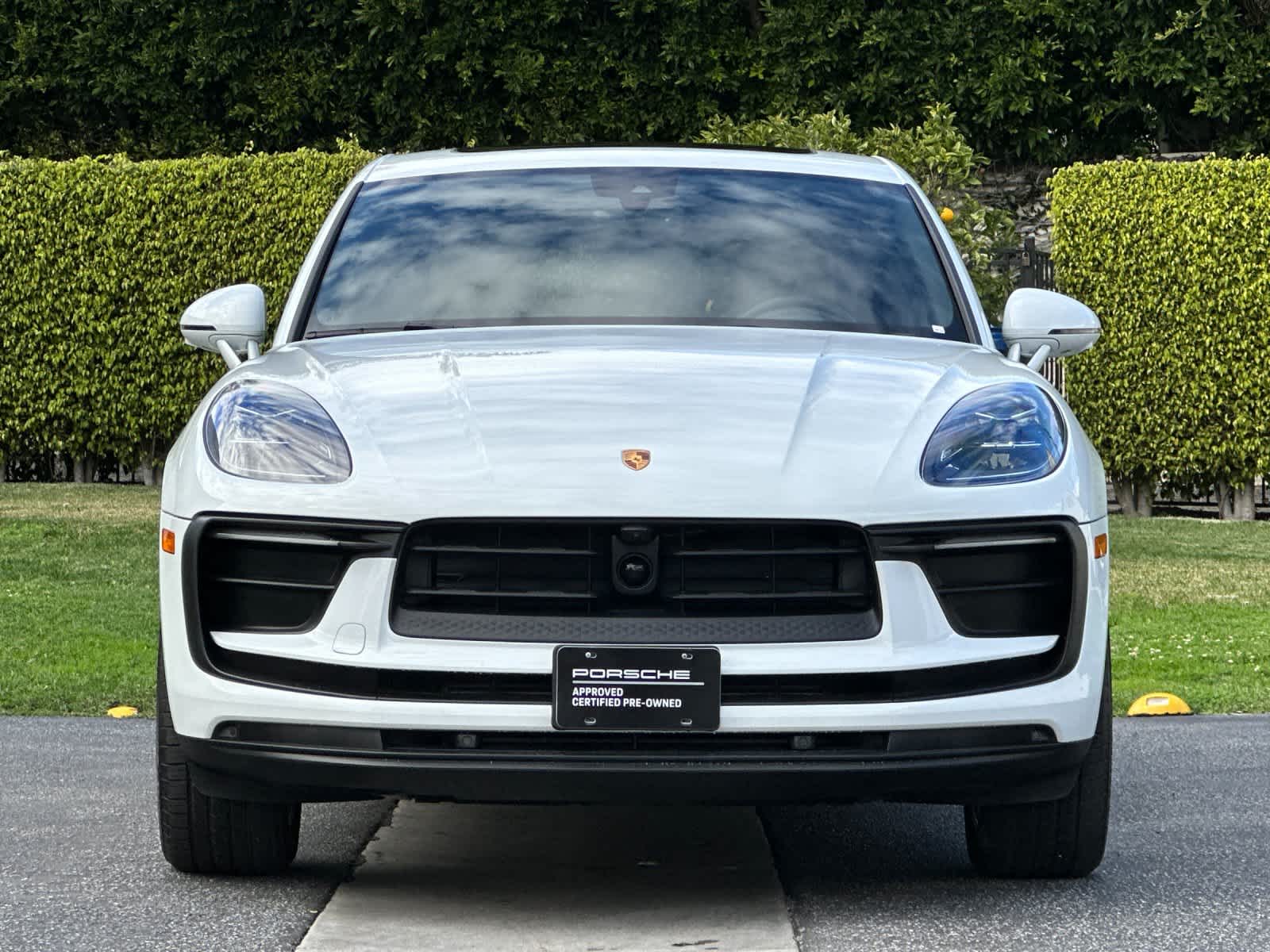 Thumbnail: 2025 Porsche Macan - 11