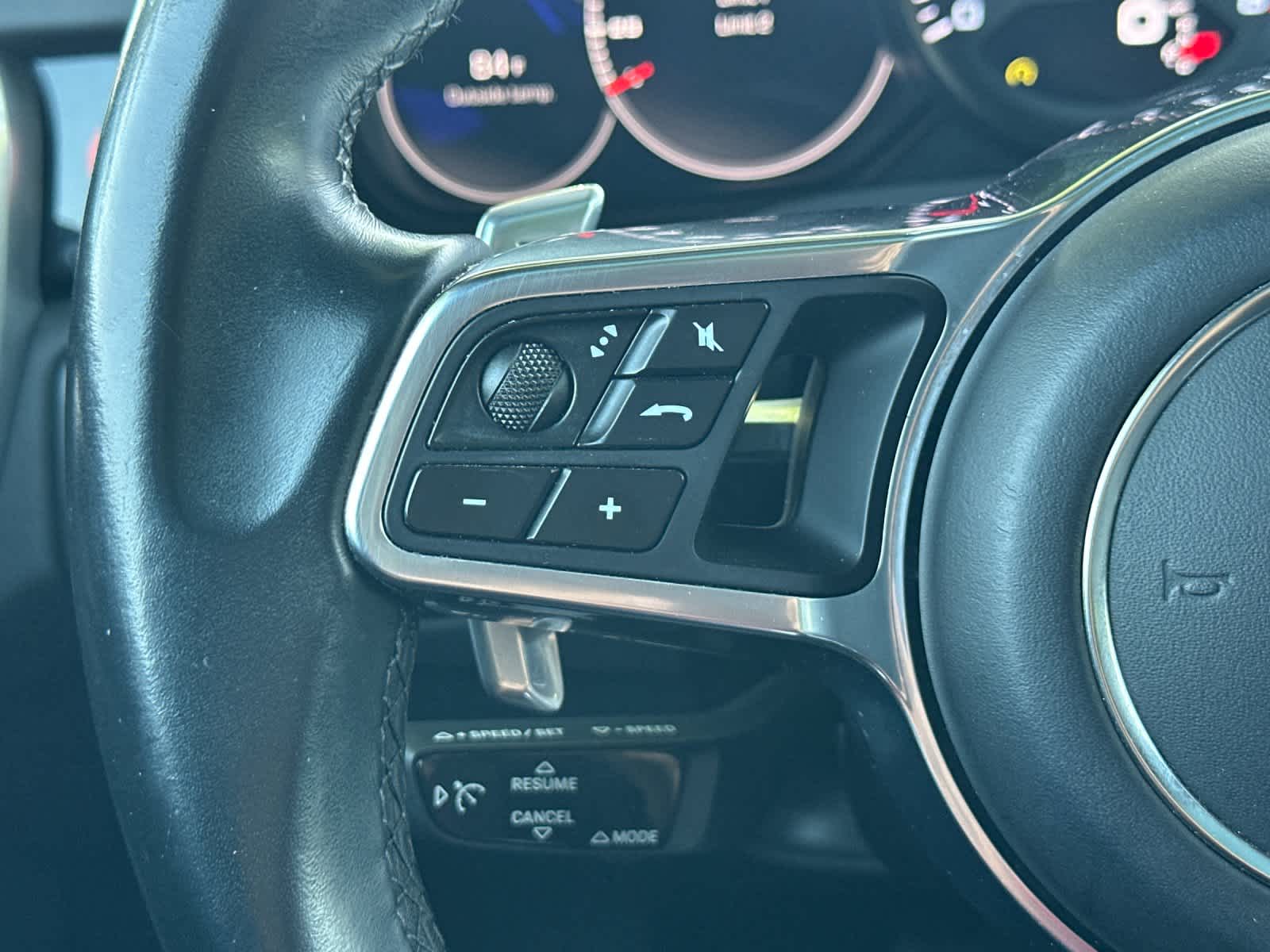 Thumbnail: 2019 Porsche Cayenne - 27