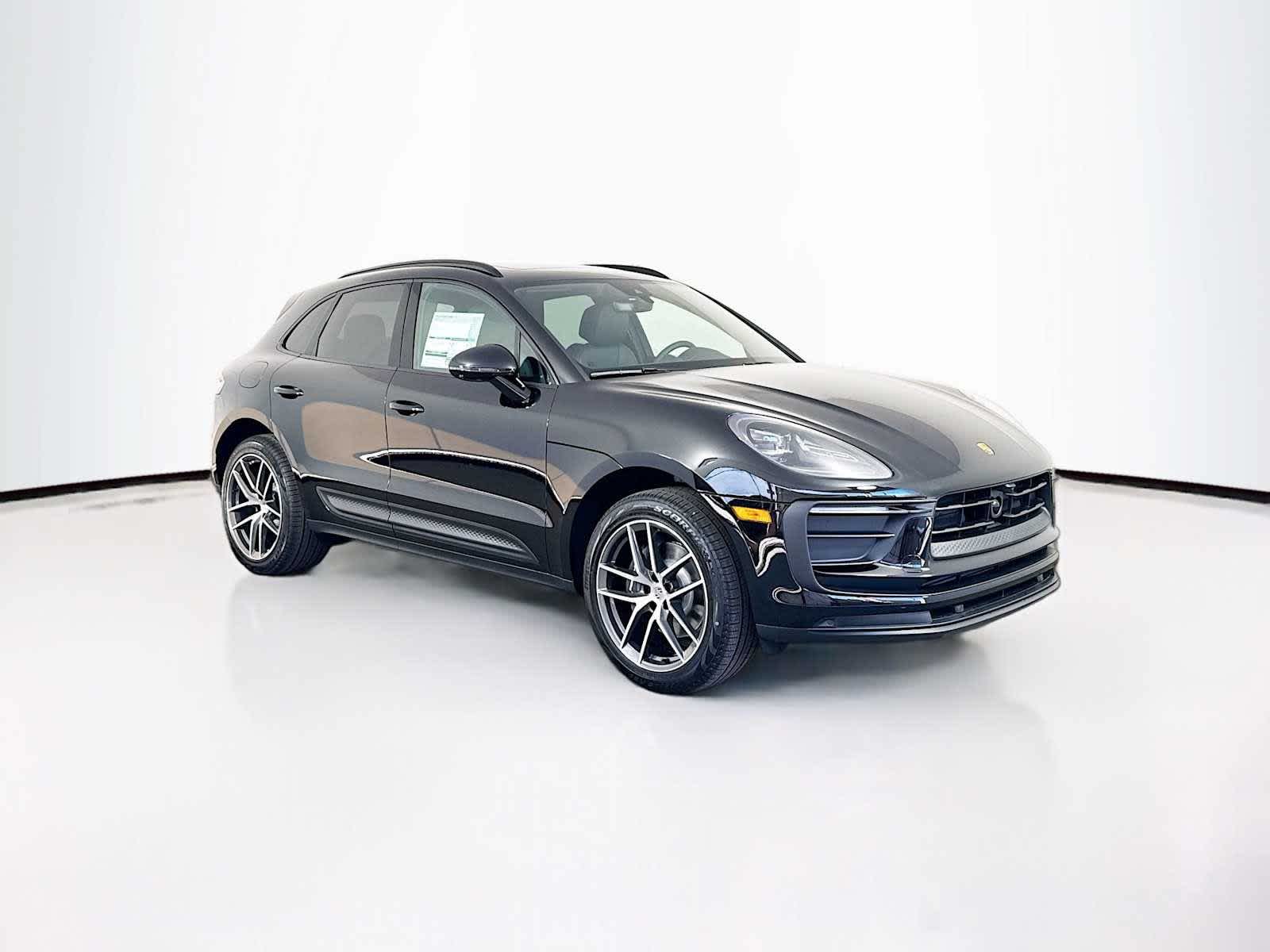 Thumbnail: 2026 Porsche Macan - 7