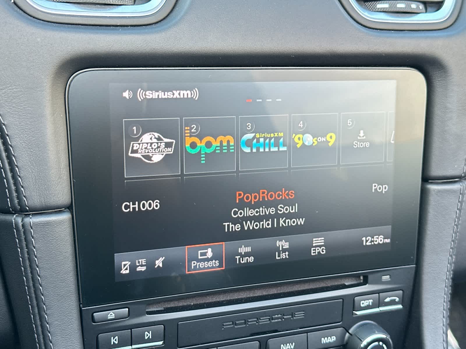 Thumbnail: 2023 Porsche 718 Boxster - 17