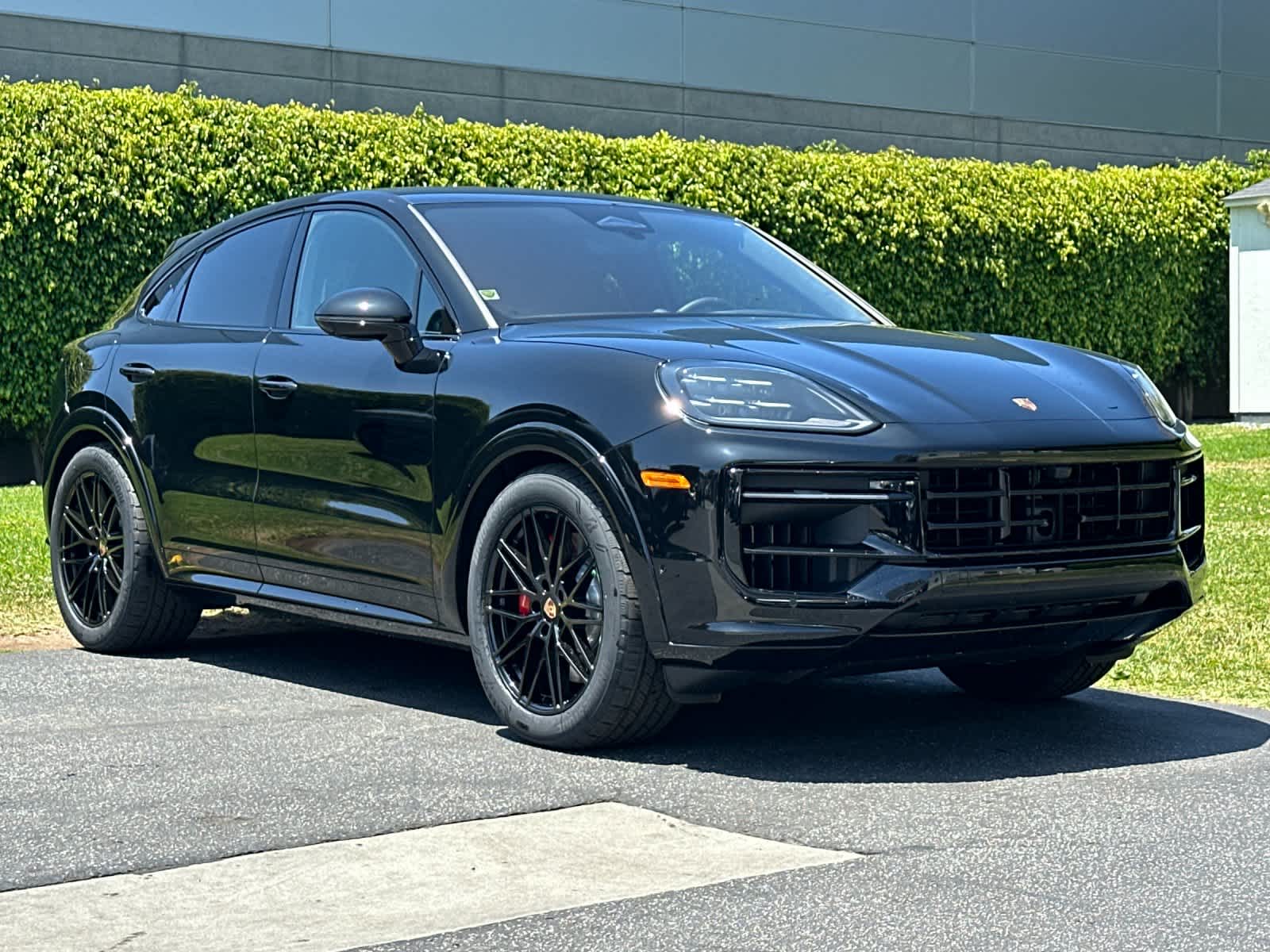 Thumbnail: 2026 Porsche Cayenne - 10