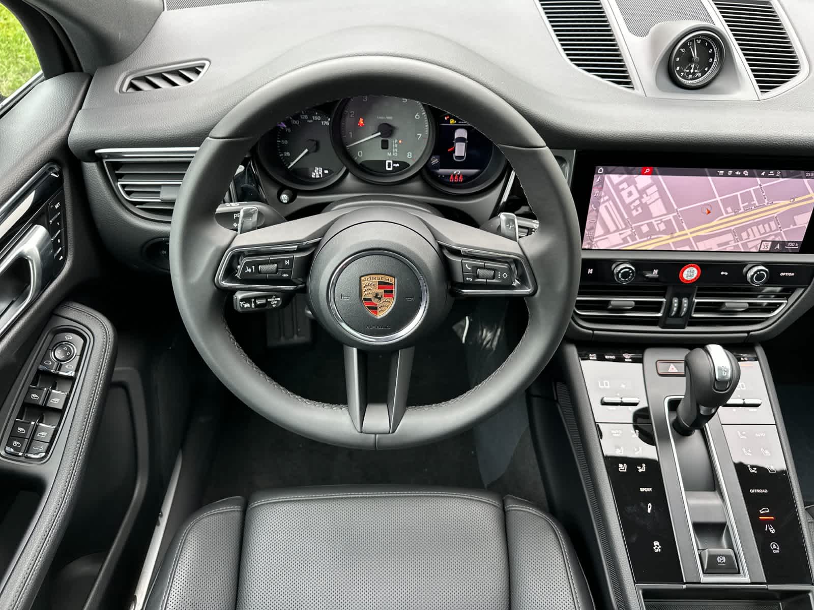 Thumbnail: 2026 Porsche Macan - 15