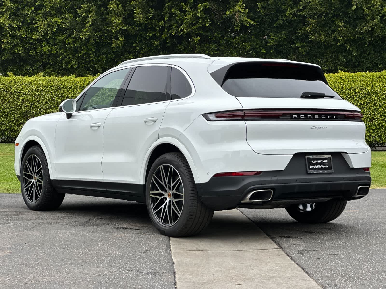 Thumbnail: 2026 Porsche Cayenne - 3