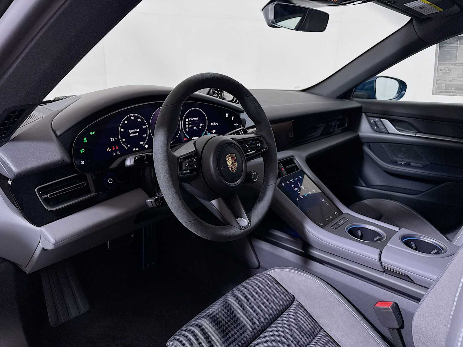 Thumbnail: 2025 Porsche Taycan - 4