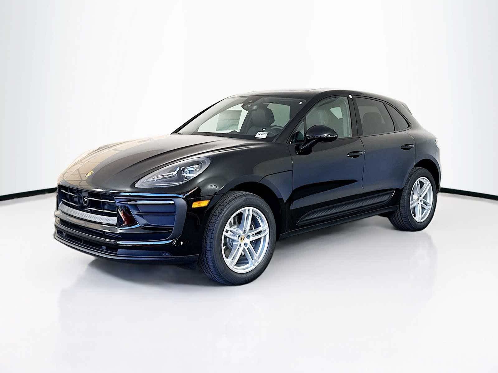 Thumbnail: 2026 Porsche Macan - 1