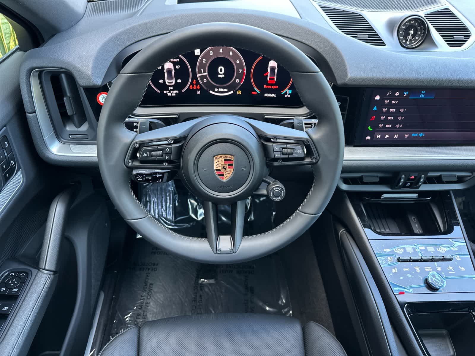 Thumbnail: 2026 Porsche Cayenne - 15