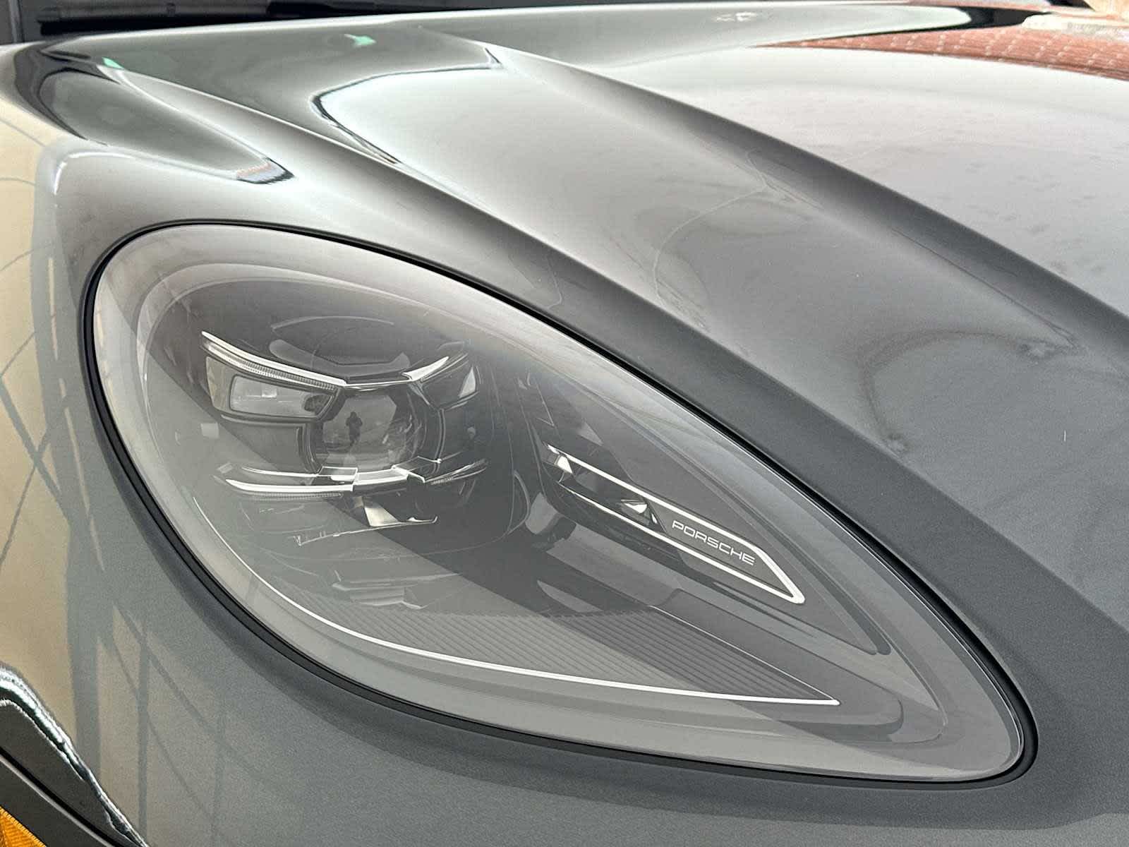 Thumbnail: 2026 Porsche Macan - 28