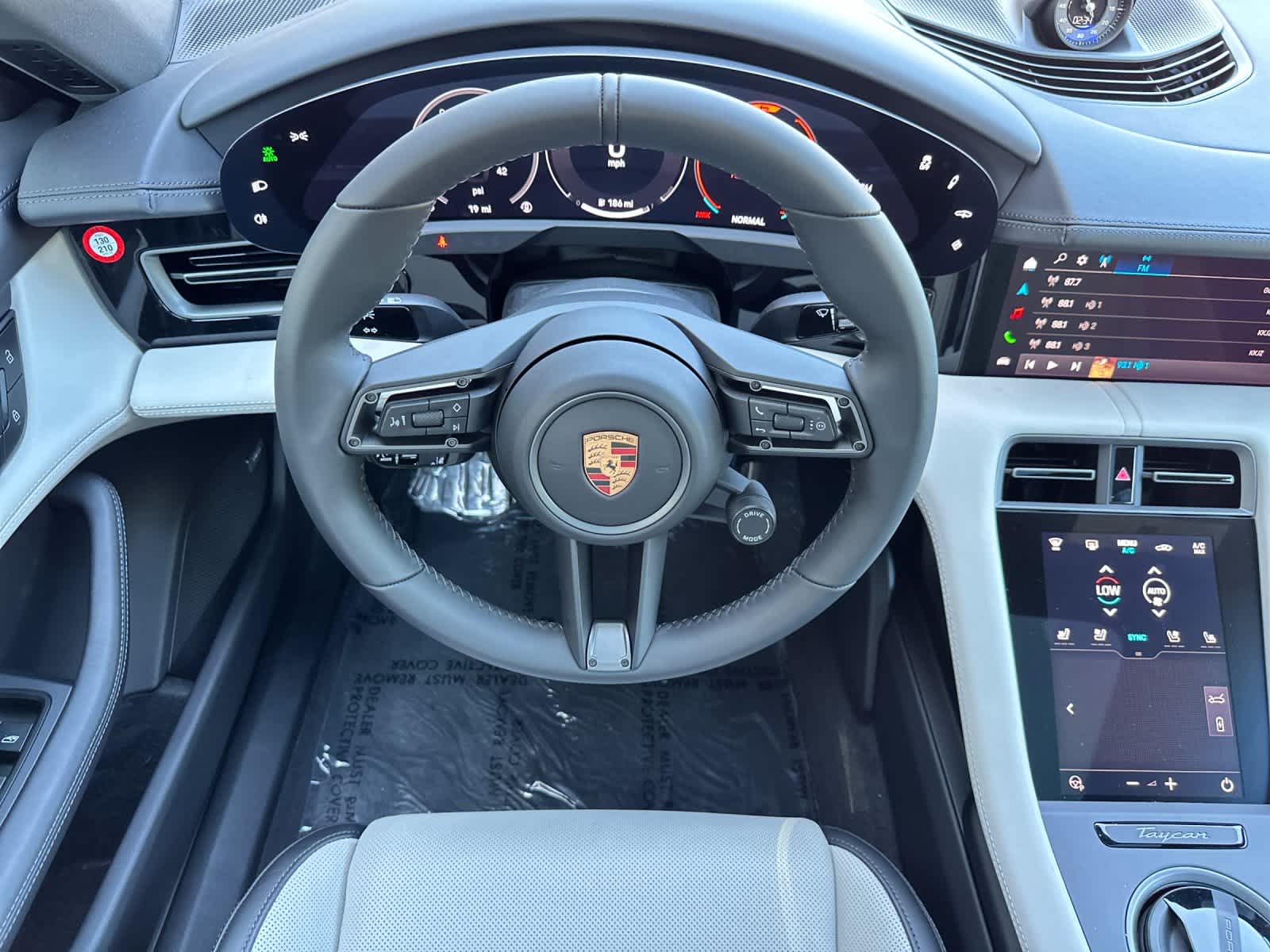 Thumbnail: 2026 Porsche Taycan - 15