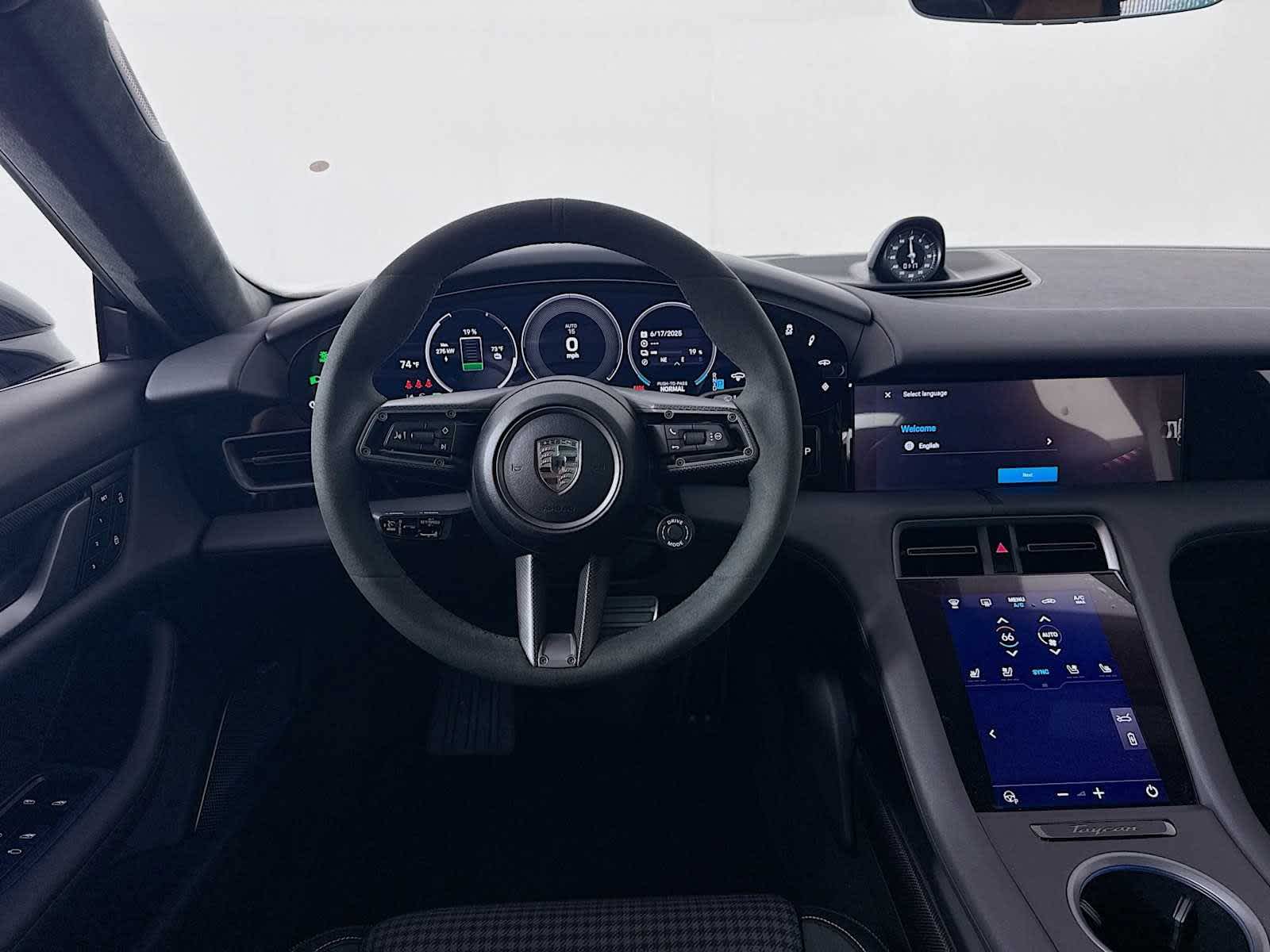 Thumbnail: 2025 Porsche Taycan - 18