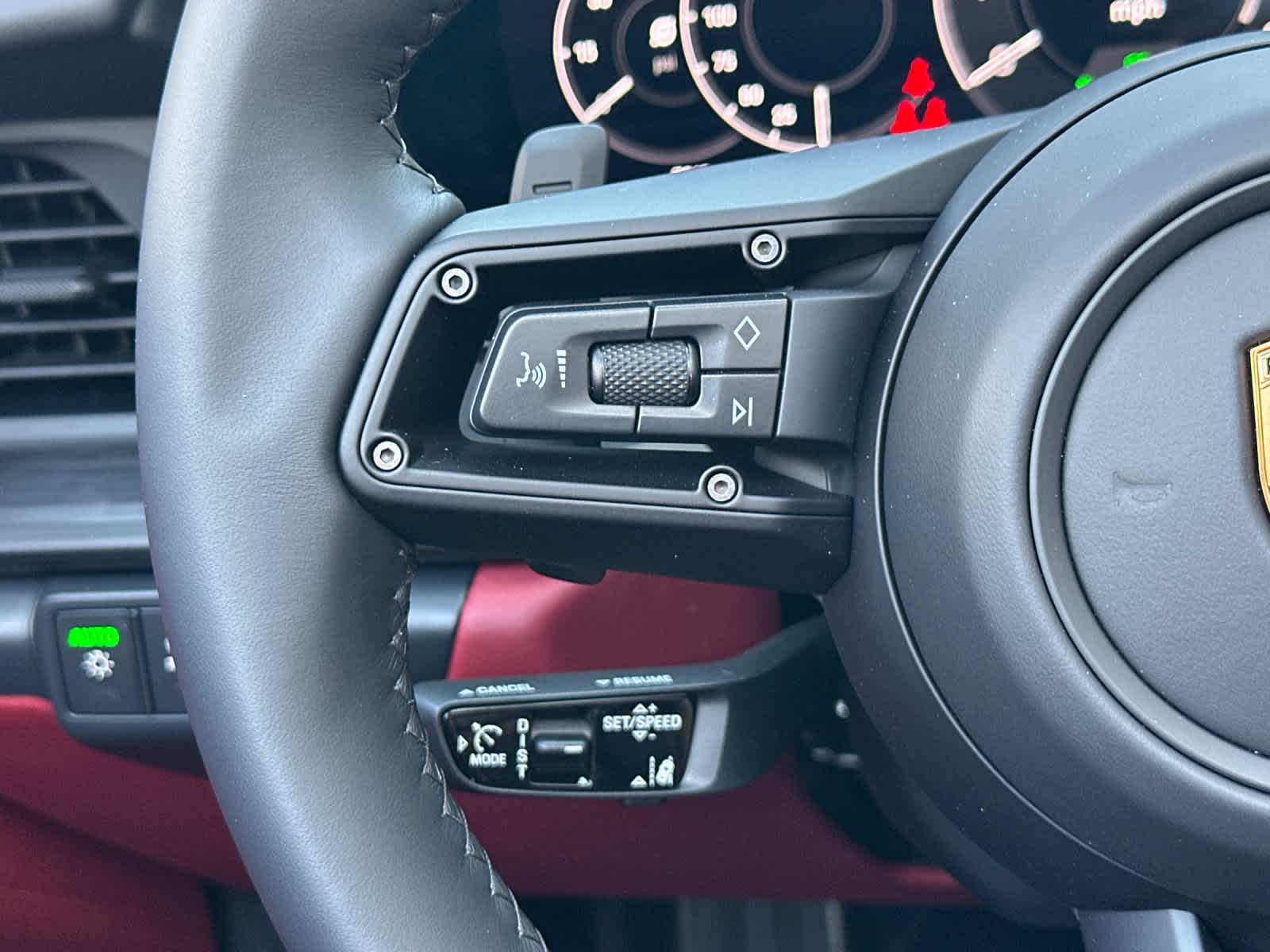 Thumbnail: 2026 Porsche 911 - 25