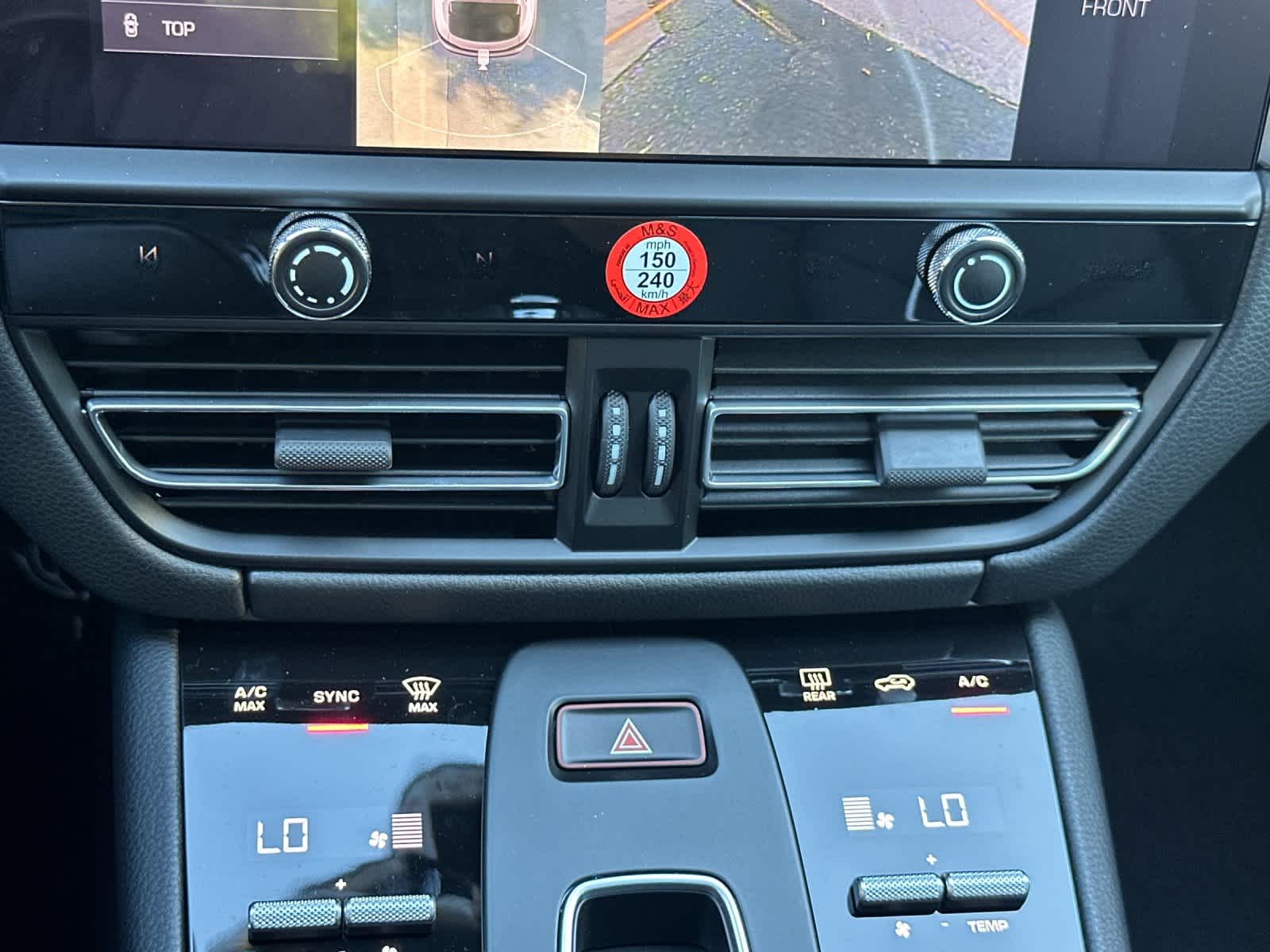 Thumbnail: 2026 Porsche Macan - 23