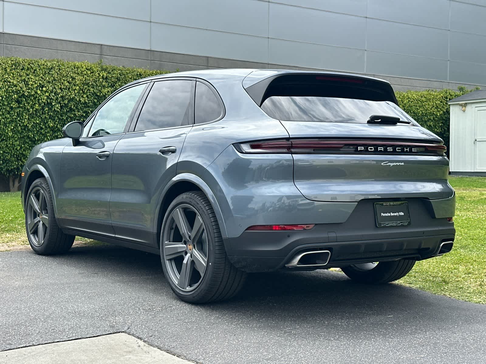 Thumbnail: 2026 Porsche Cayenne - 3