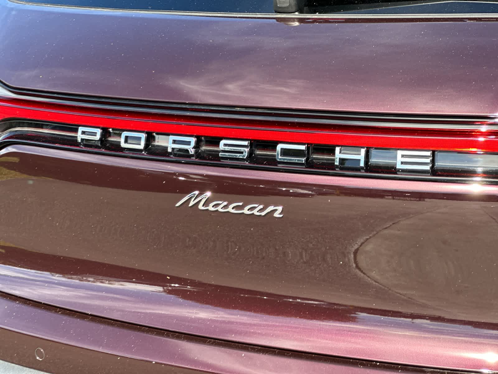 Thumbnail: 2026 Porsche Macan - 30