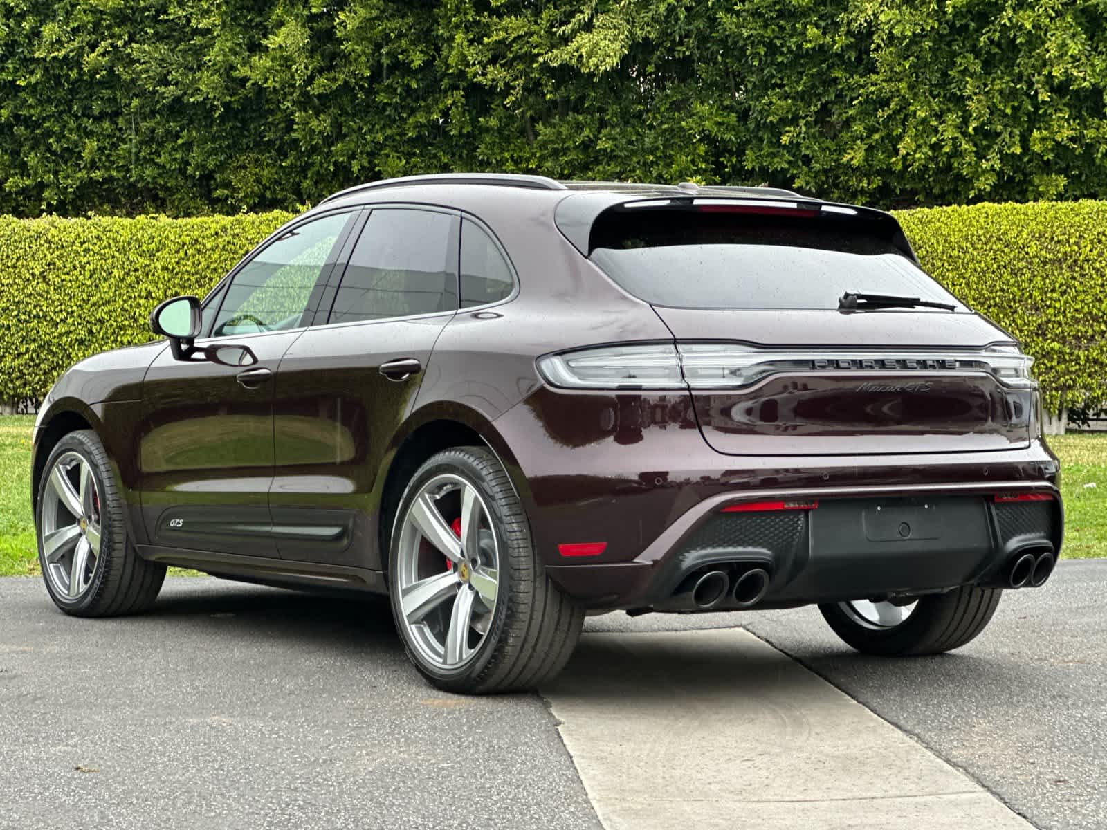 Thumbnail: 2025 Porsche Macan - 3