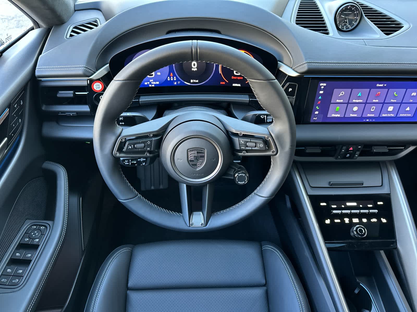 Thumbnail: 2025 Porsche Macan - 15