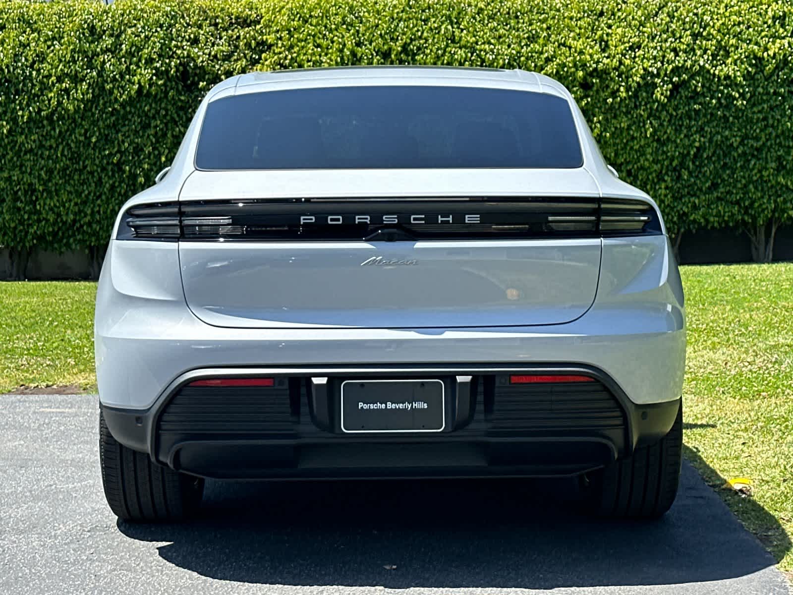 Thumbnail: 2026 Porsche Macan - 7
