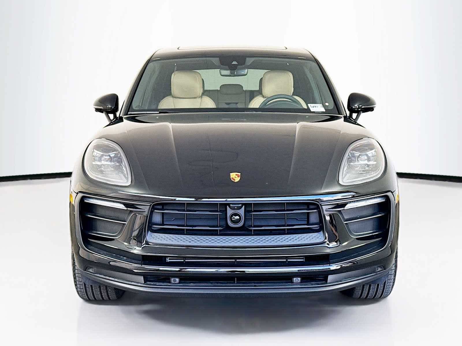 Thumbnail: 2026 Porsche Macan - 6