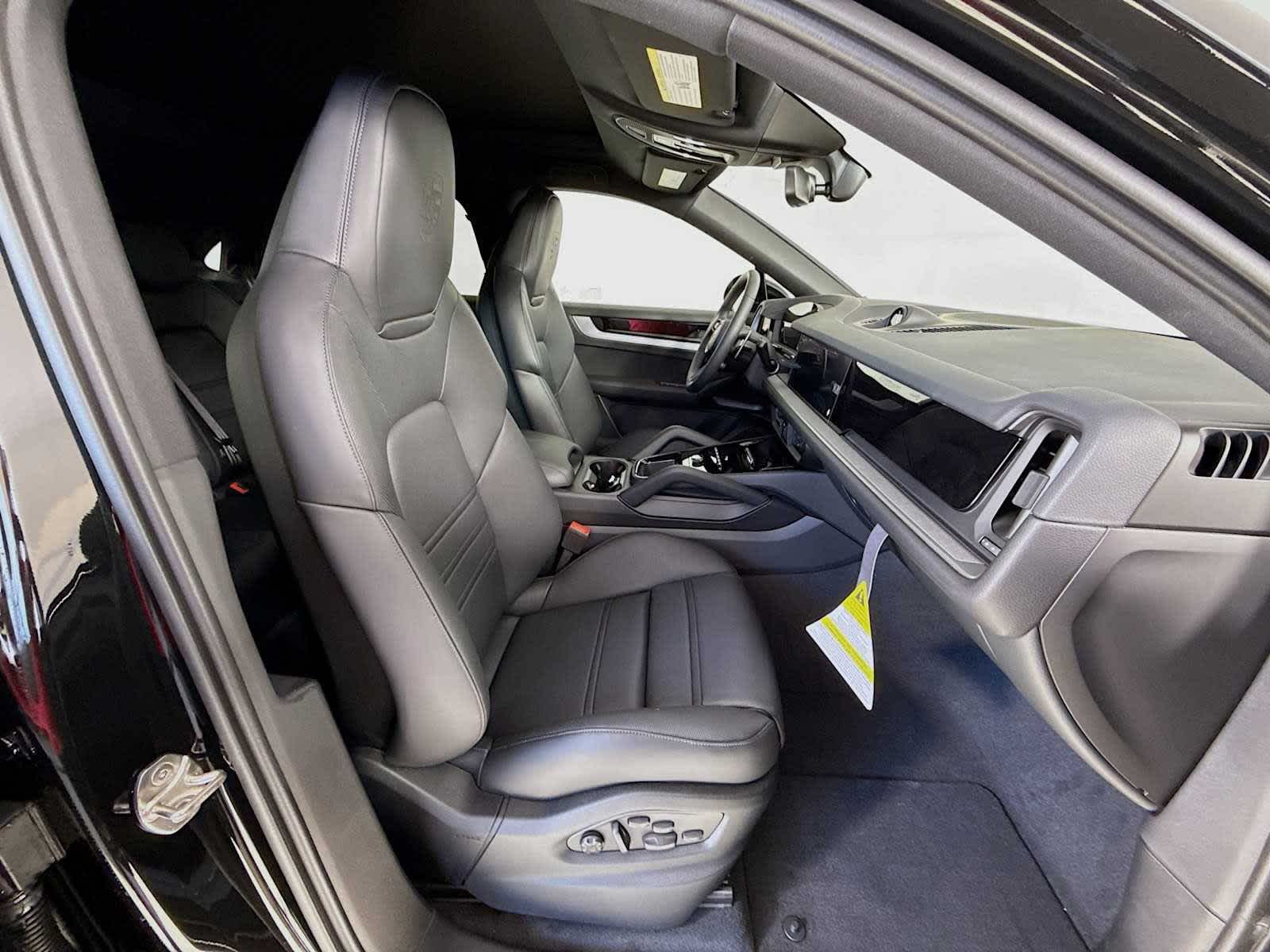 Thumbnail: 2026 Porsche Cayenne - 21