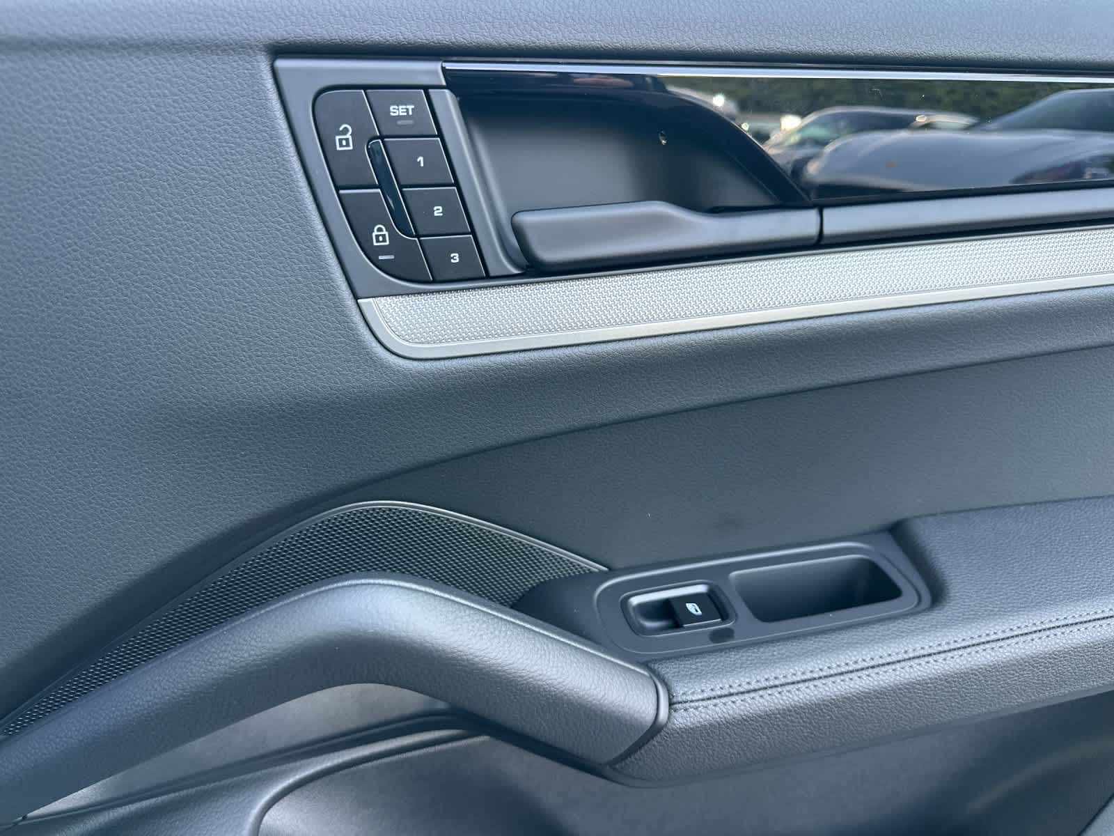 Thumbnail: 2026 Porsche Cayenne - 19