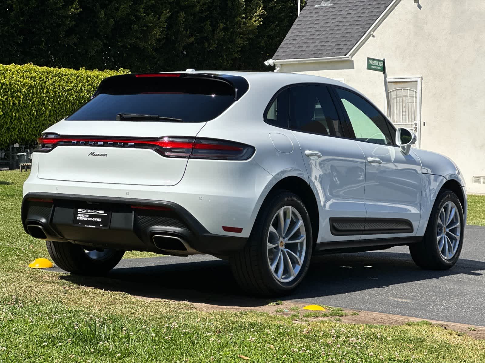Thumbnail: 2025 Porsche Macan - 7