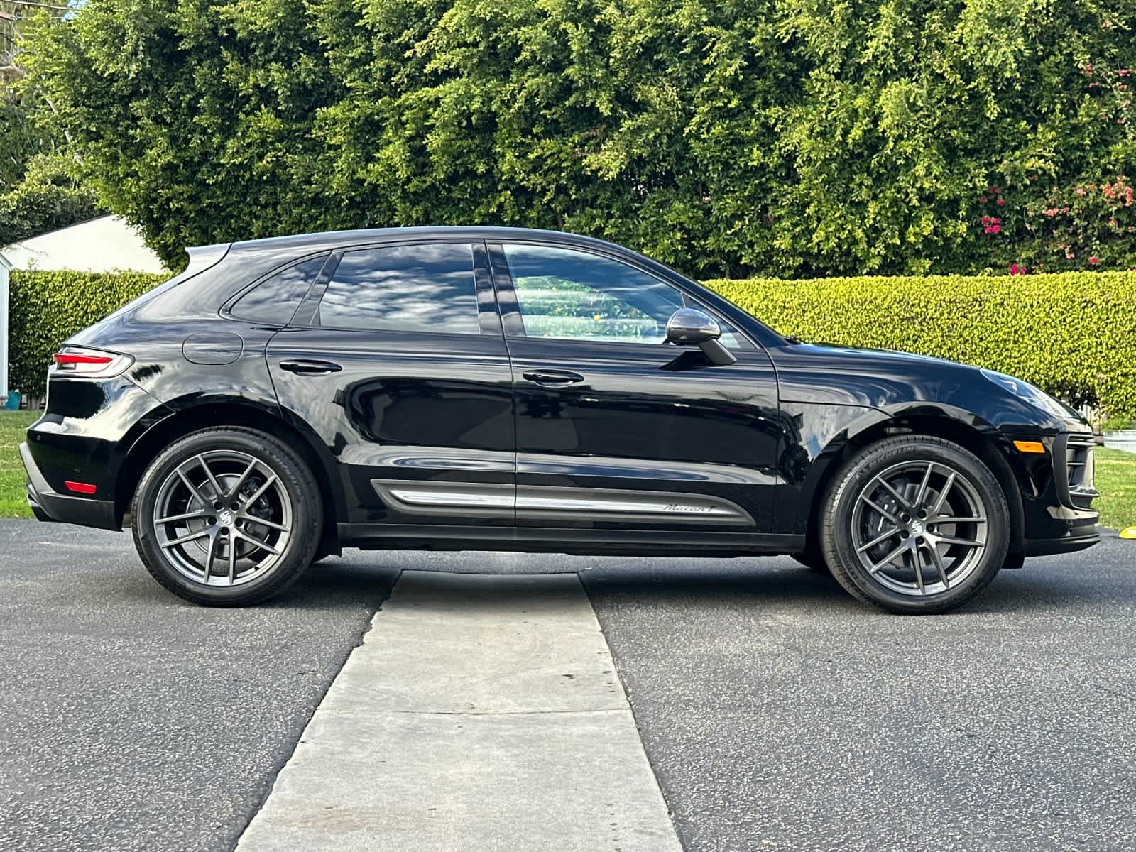 Thumbnail: 2025 Porsche Macan - 9